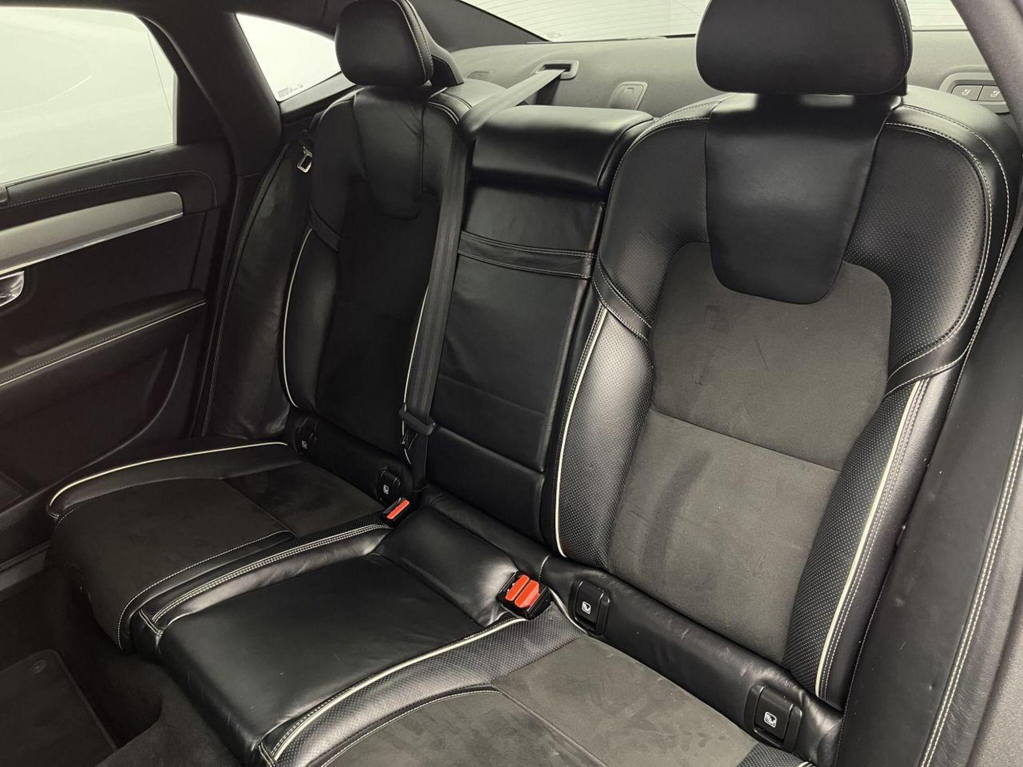 2017 Volvo S90 image 42