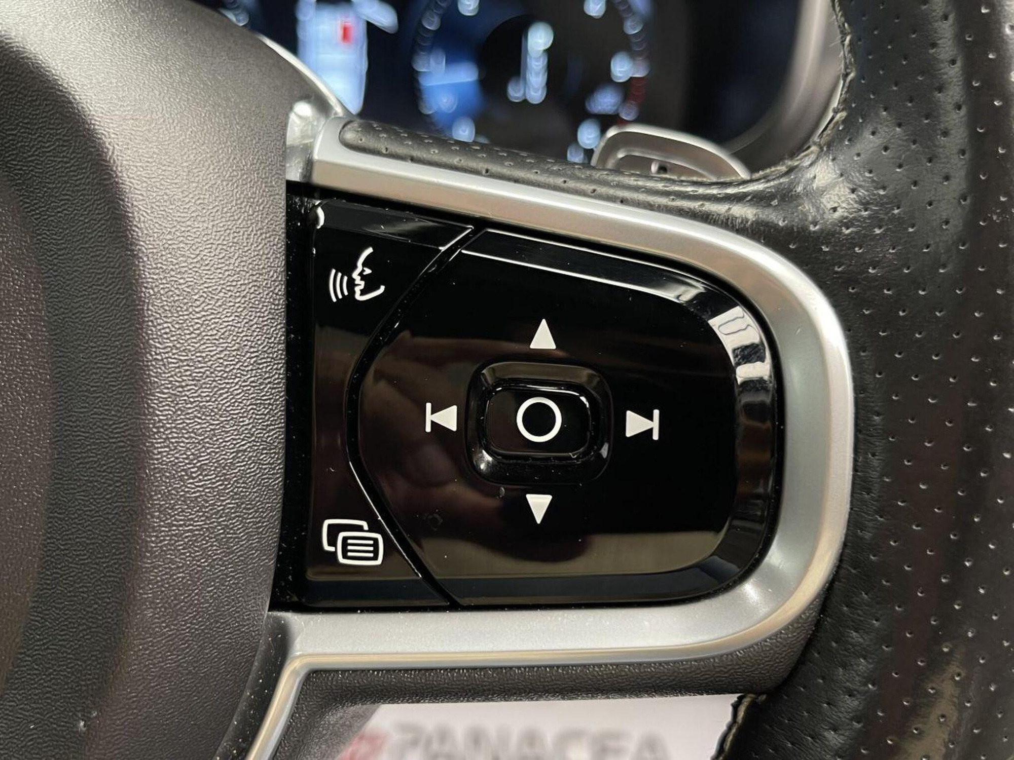 2017 Volvo S90 image 17