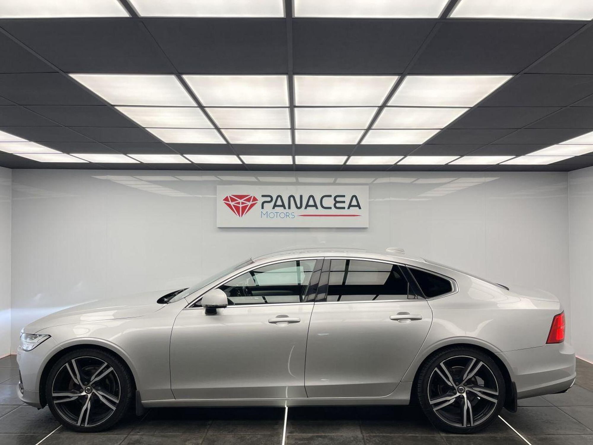 2017 Volvo S90 image 30