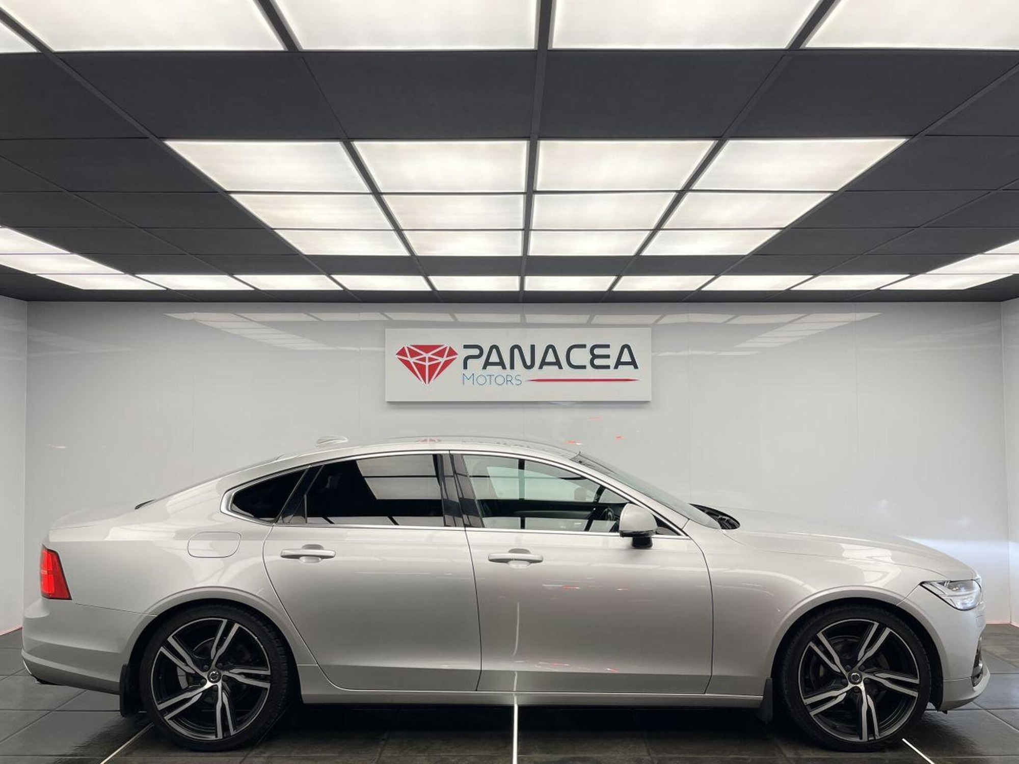 2017 Volvo S90 image 3