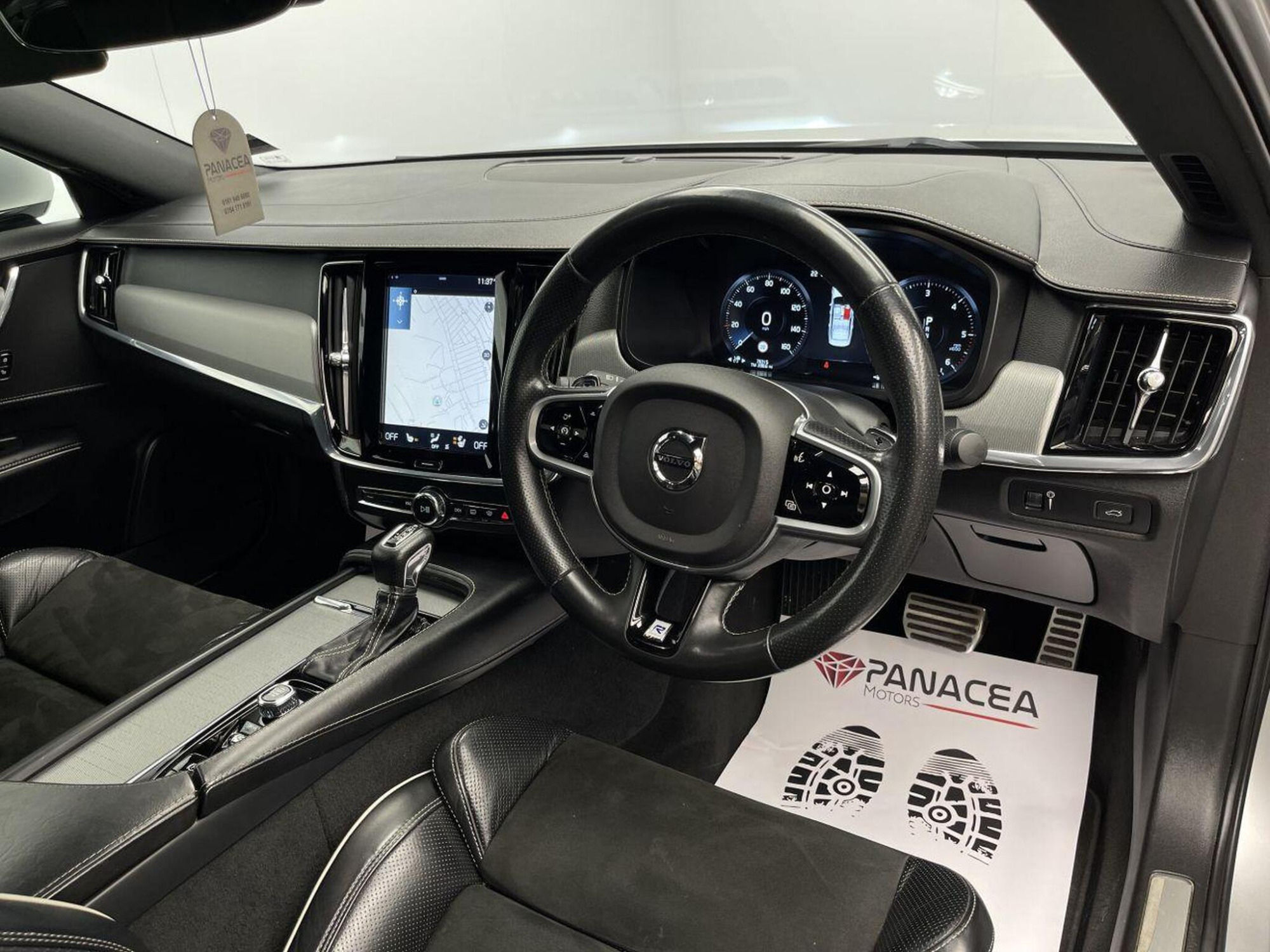 2017 Volvo S90 image 10