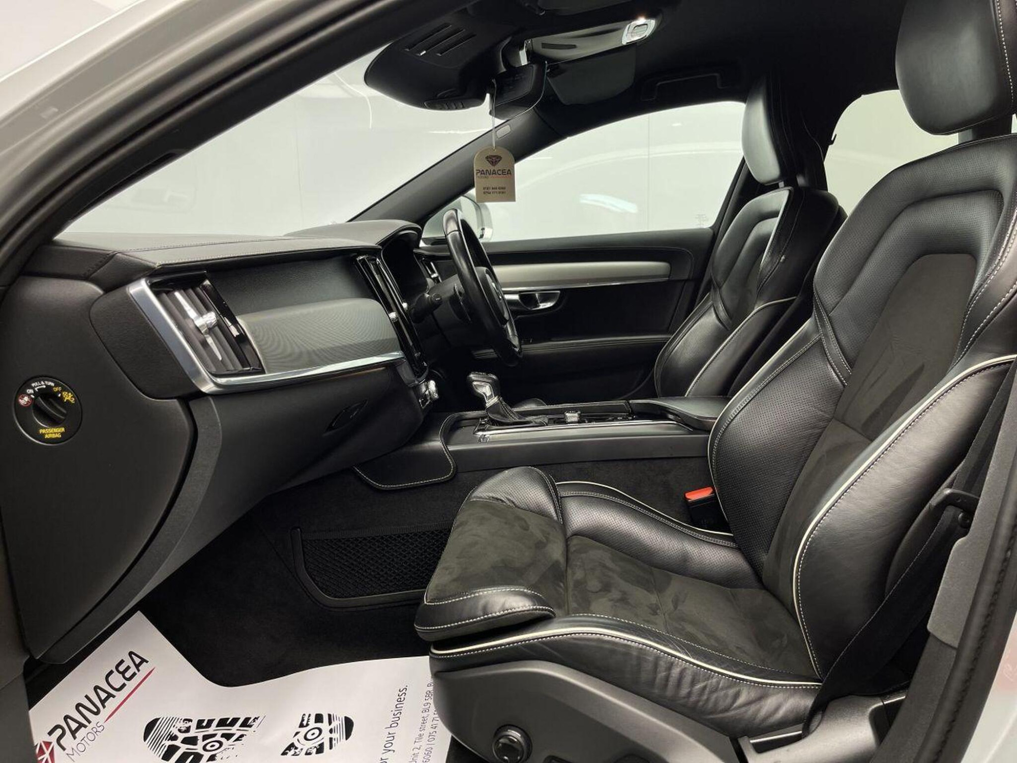 2017 Volvo S90 image 39