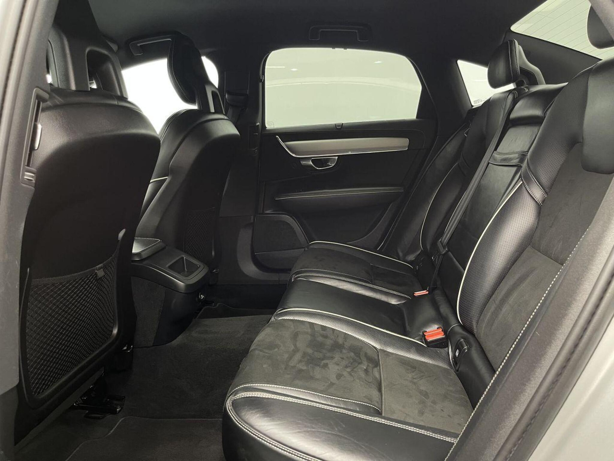 2017 Volvo S90 image 43