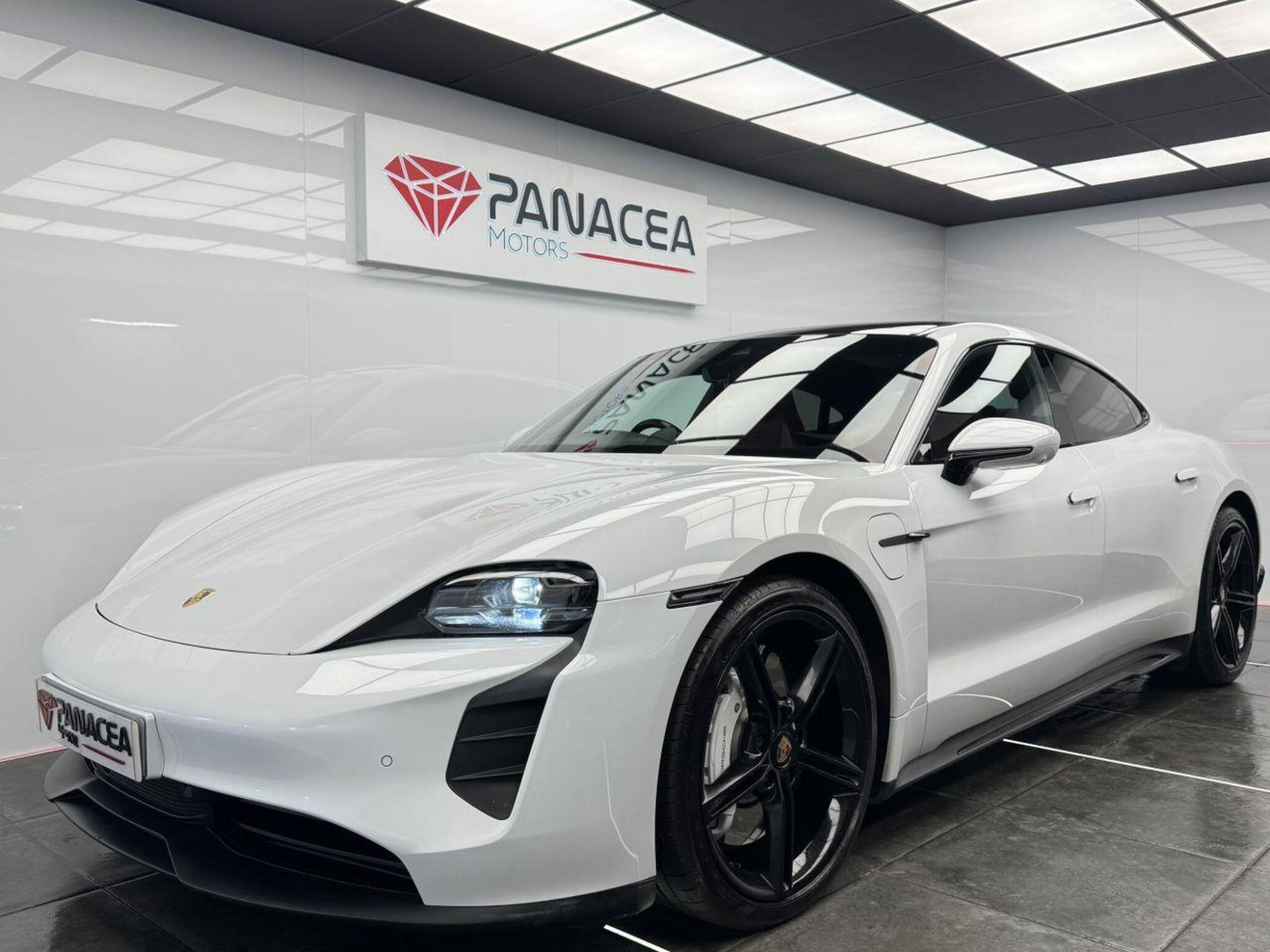 2020 Porsche TAYCAN image 9