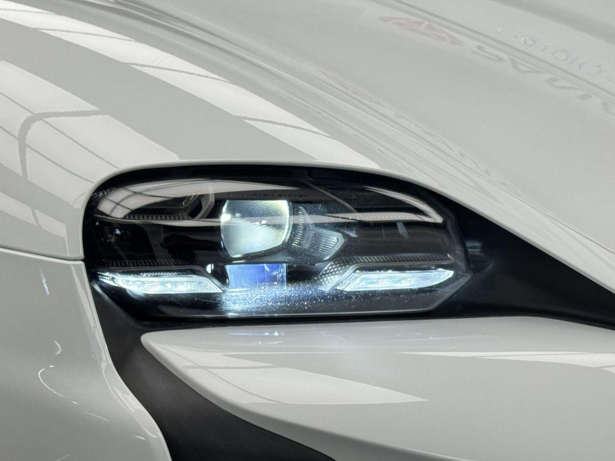 2020 Porsche TAYCAN image 26
