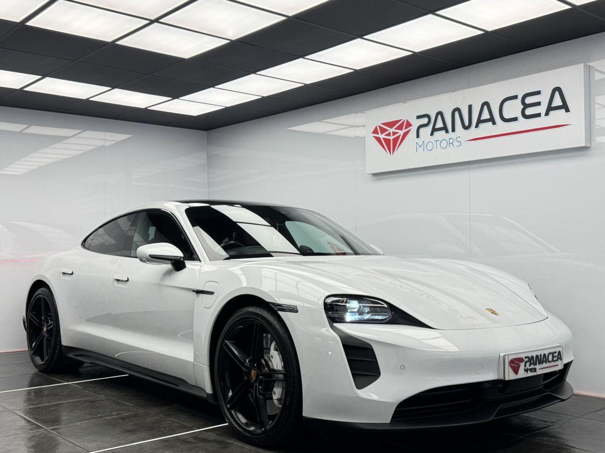 2020 Porsche TAYCAN image 23
