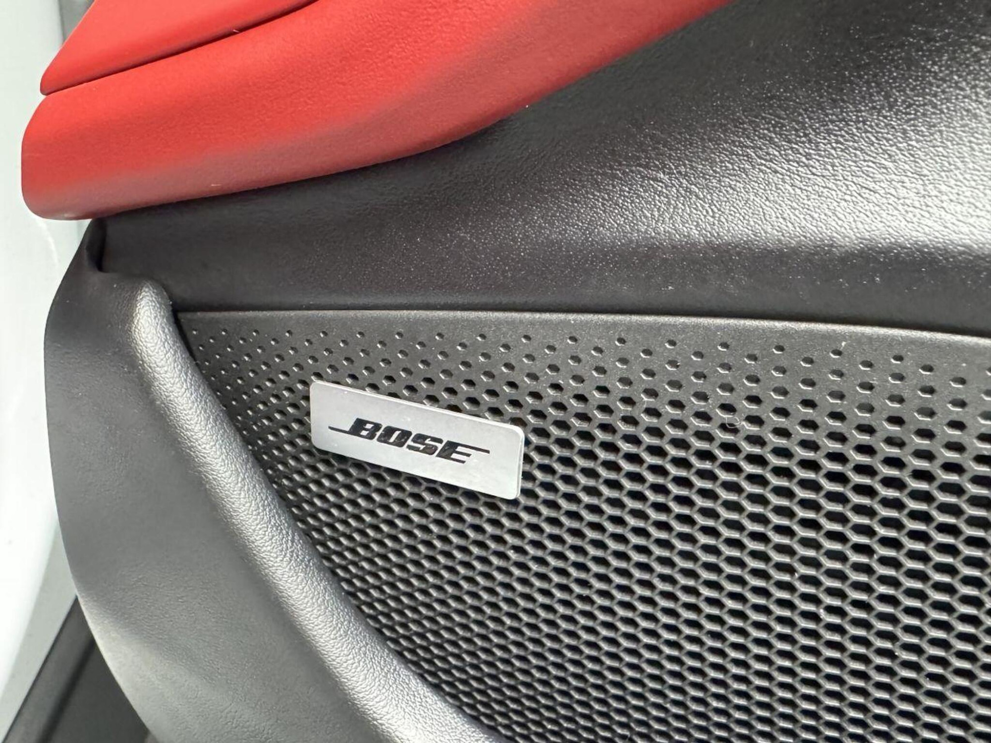 2020 Porsche TAYCAN image 13