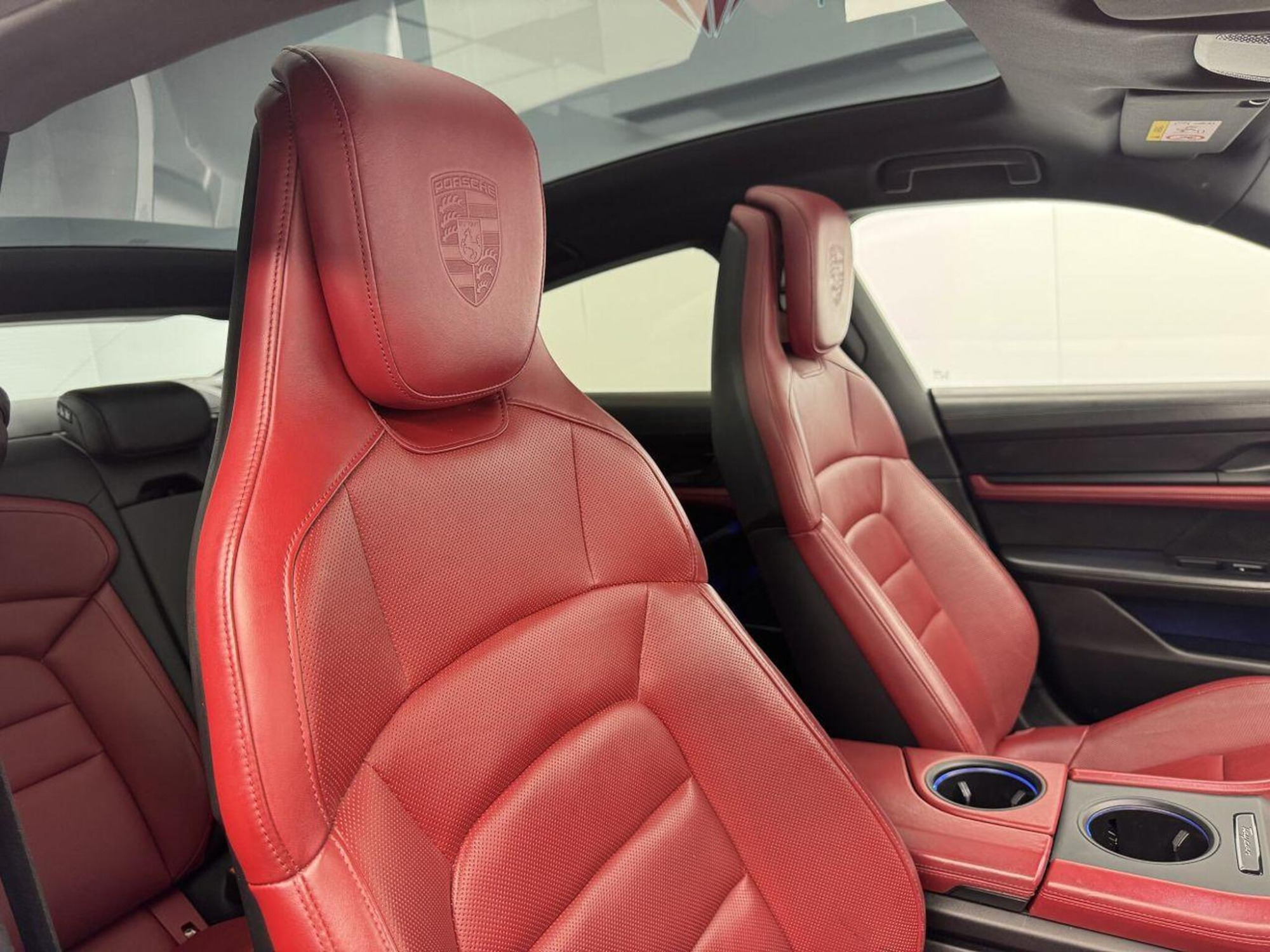 2020 Porsche TAYCAN image 22