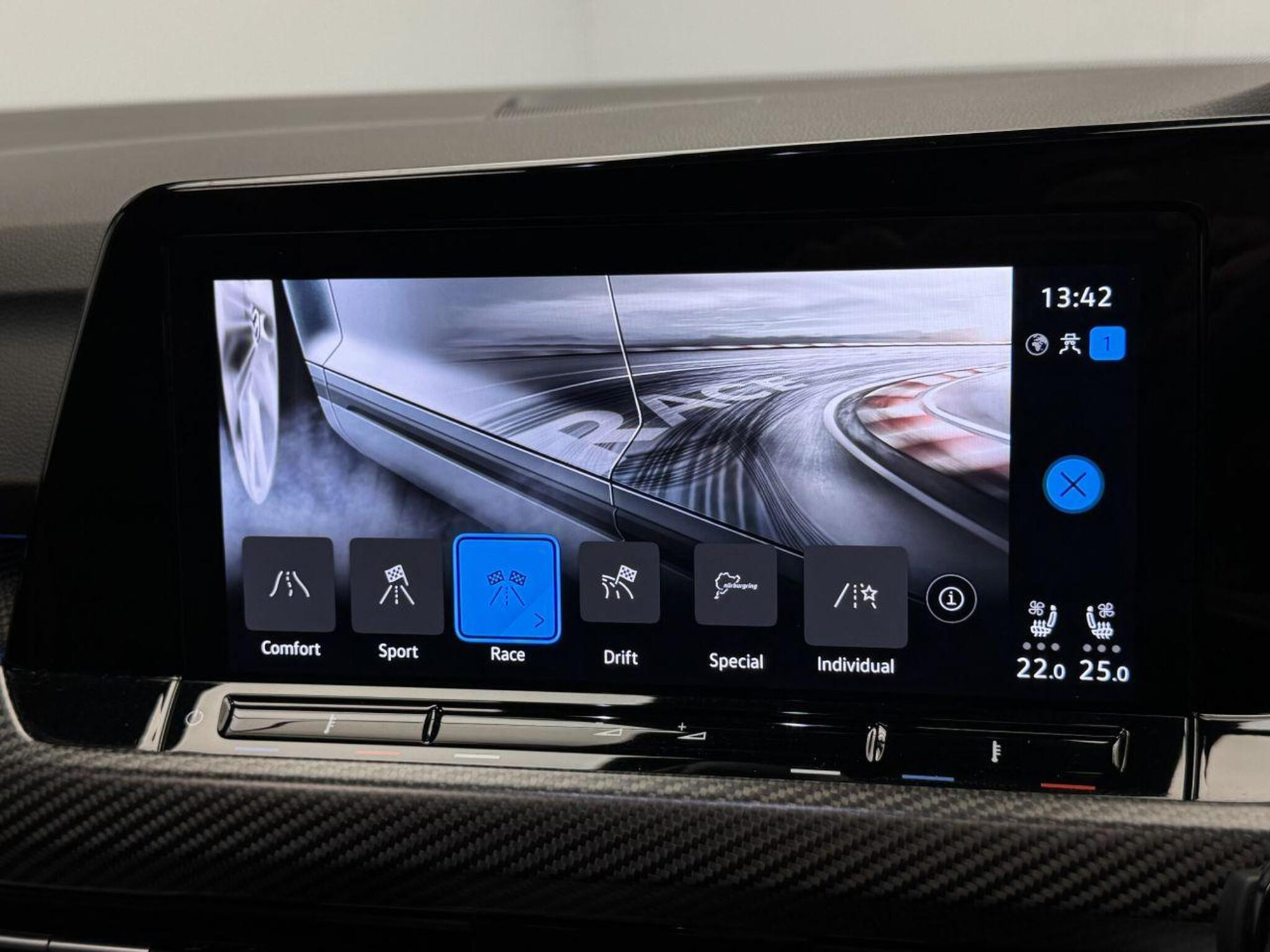 2024 Volkswagen GOLF image 25