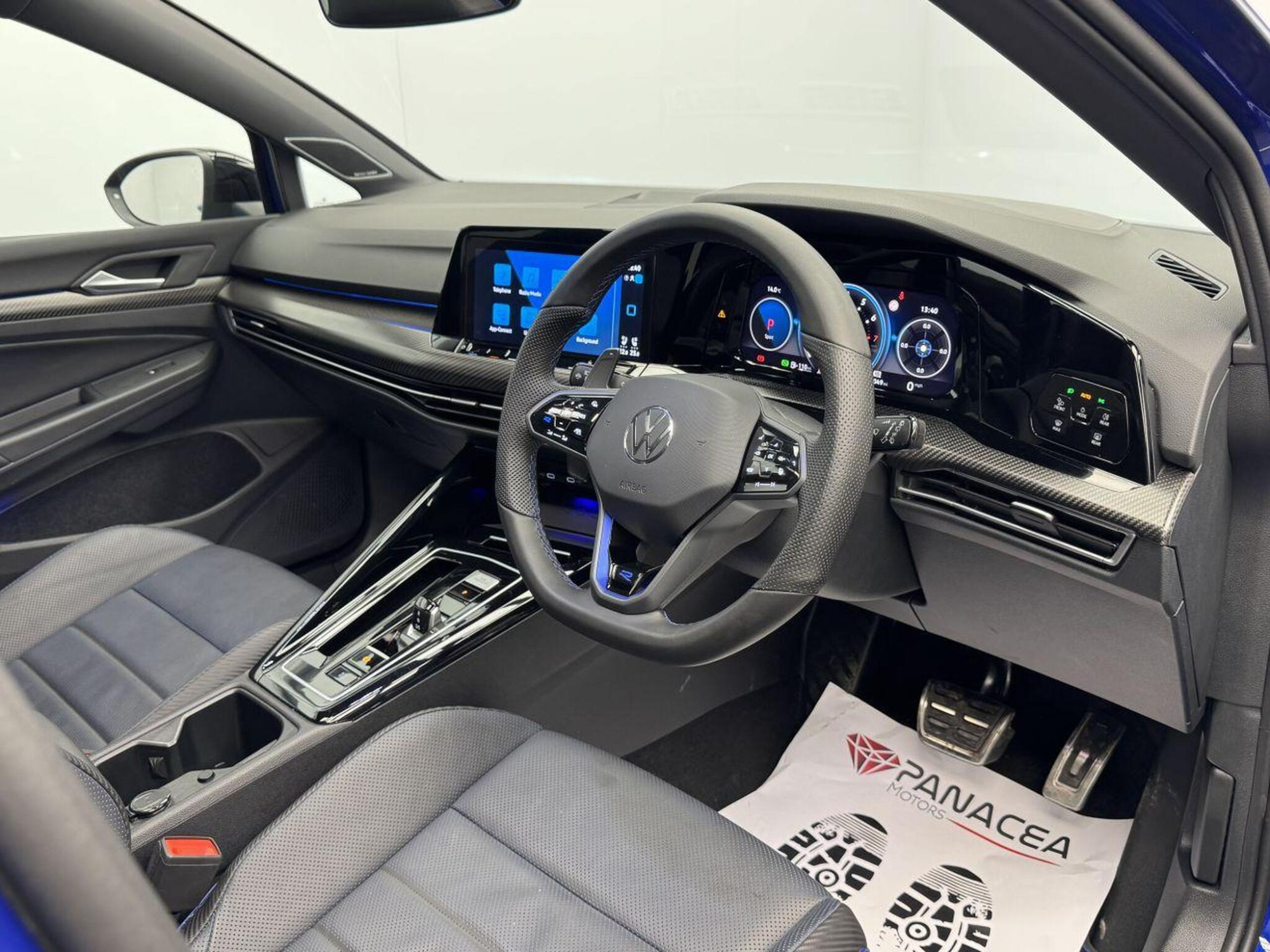 2024 Volkswagen GOLF image 3