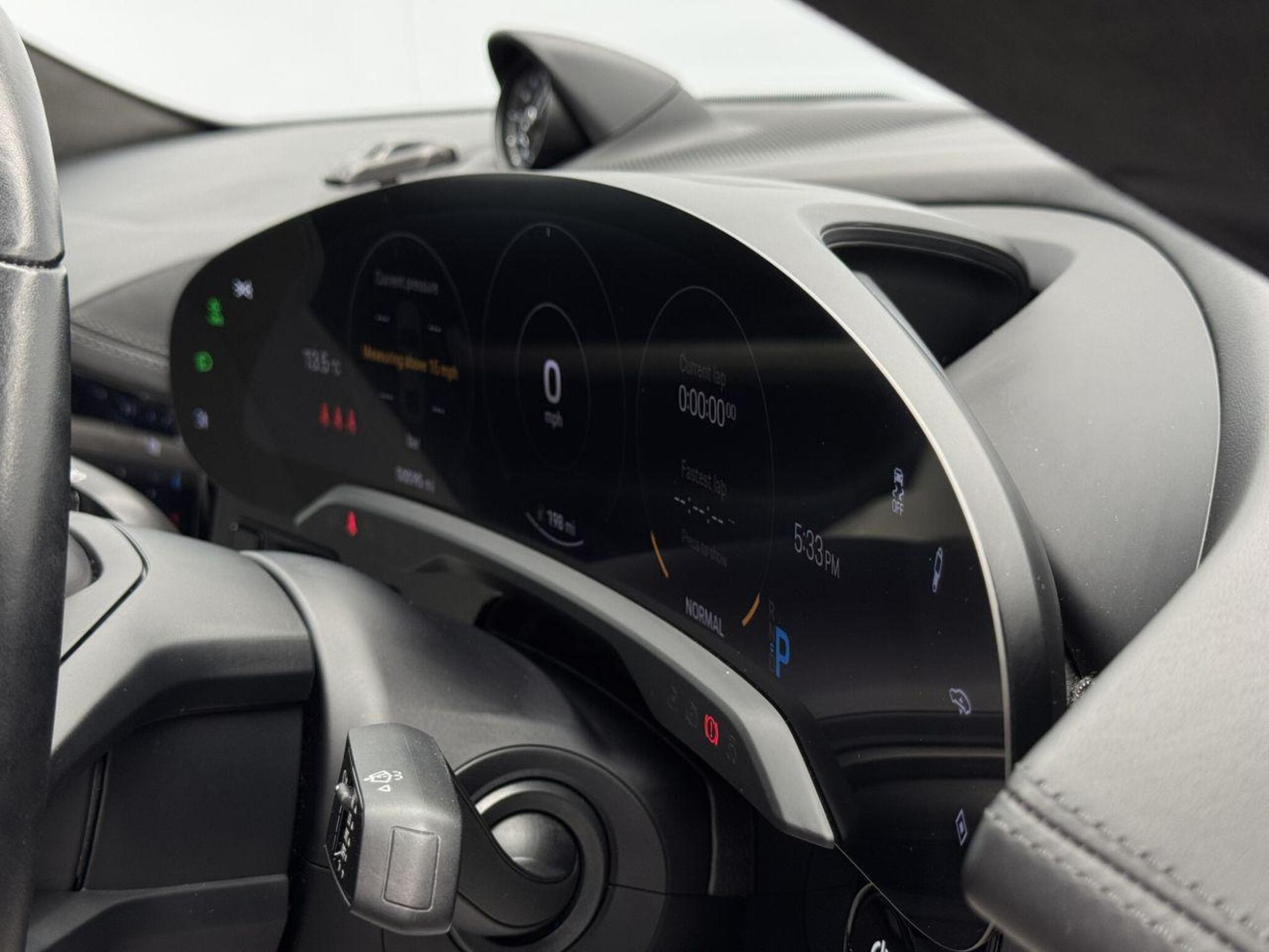 2020 Porsche TAYCAN image 24