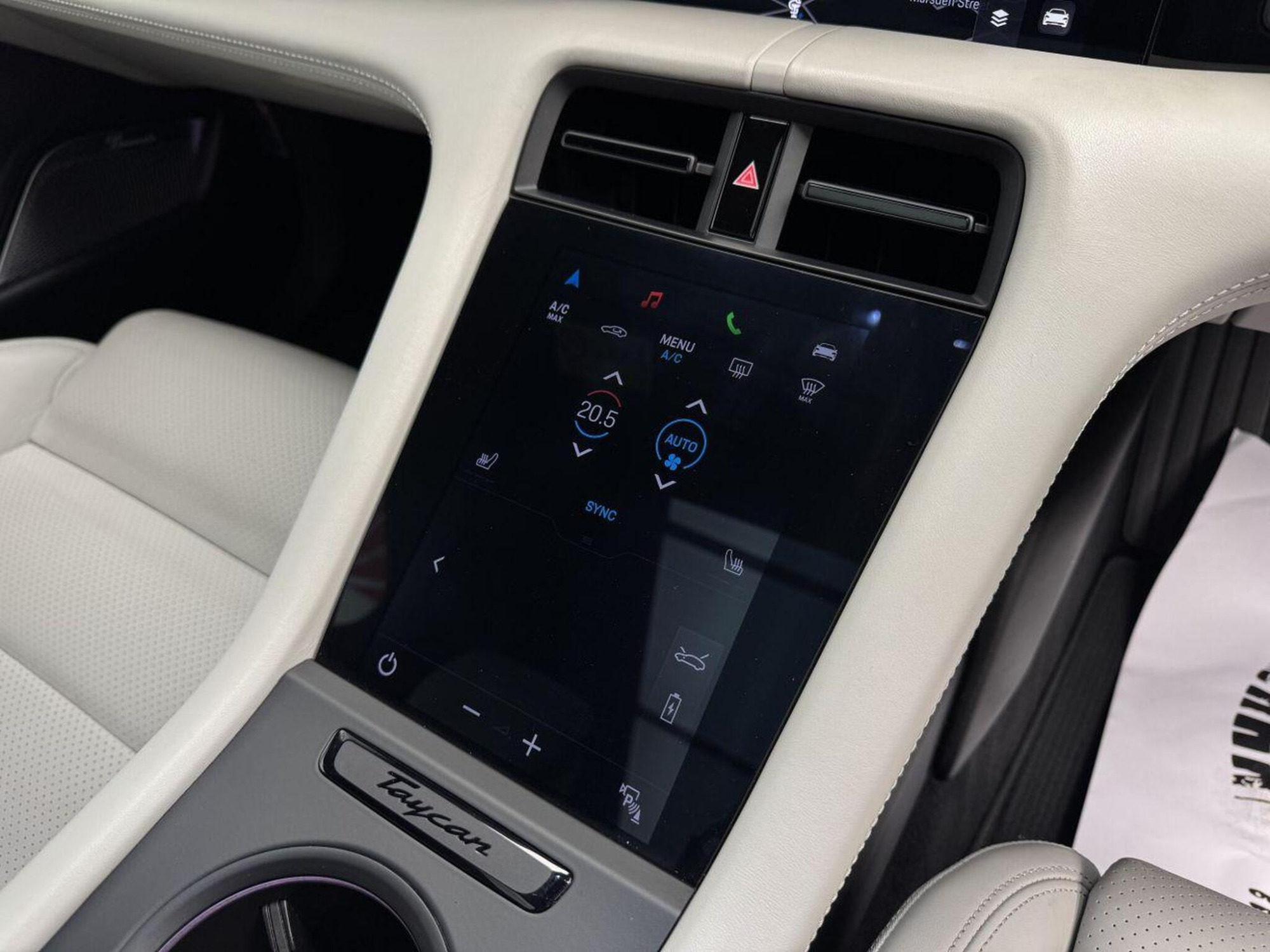 2020 Porsche TAYCAN image 23