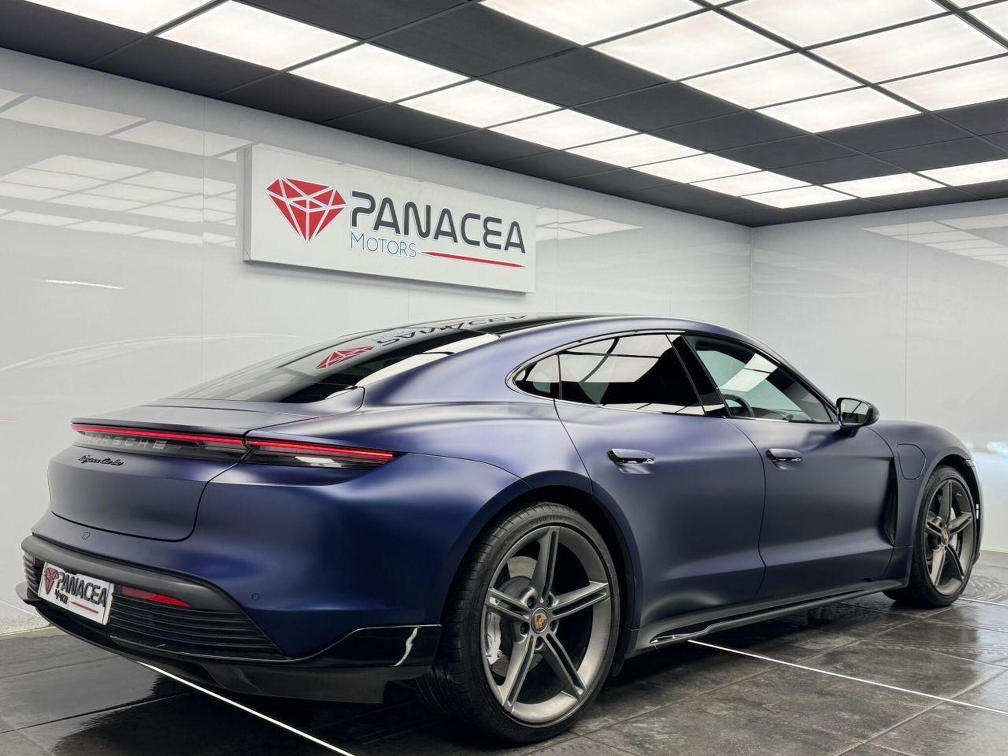 2020 Porsche TAYCAN image 7