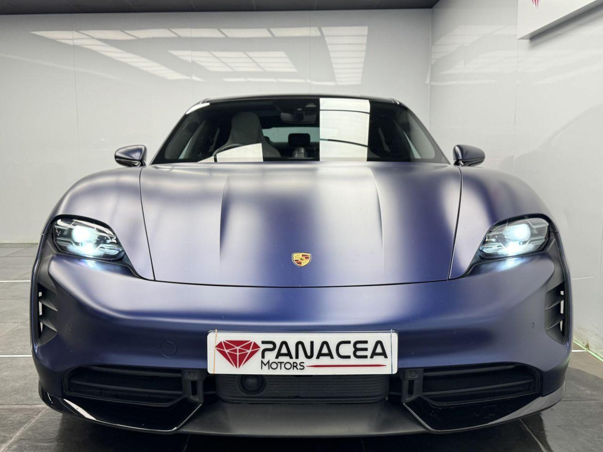 2020 Porsche TAYCAN image 13