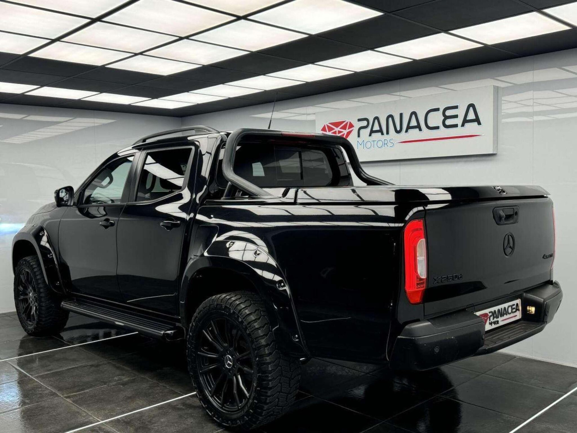 2017 Mercedes-Benz X-CLASS image 12