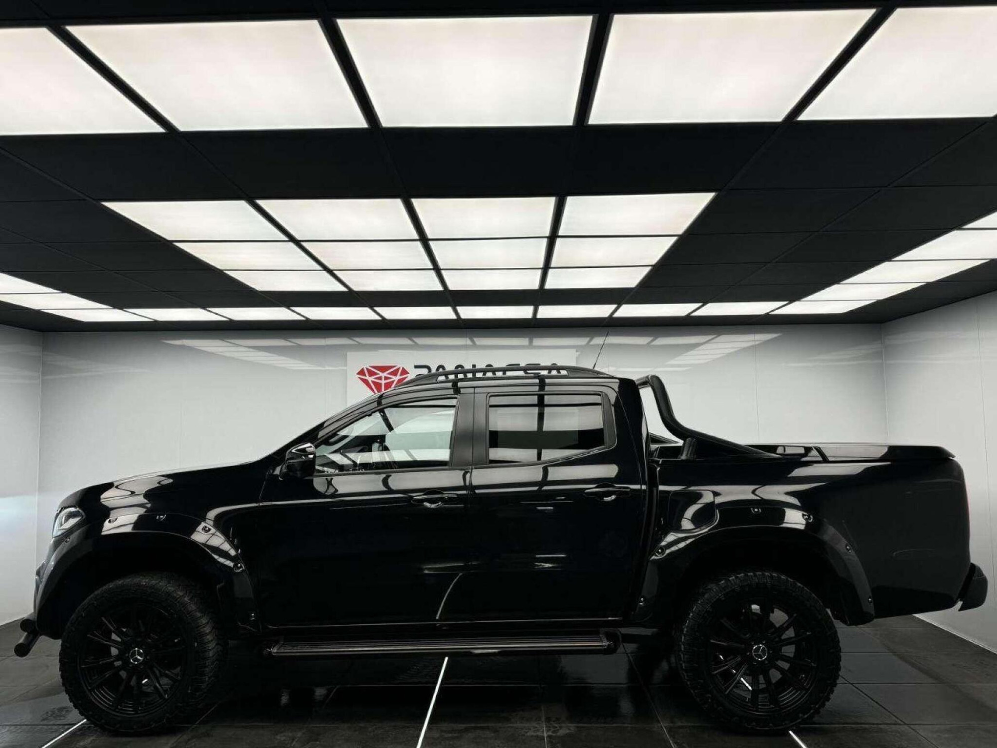 2017 Mercedes-Benz X-CLASS image 7