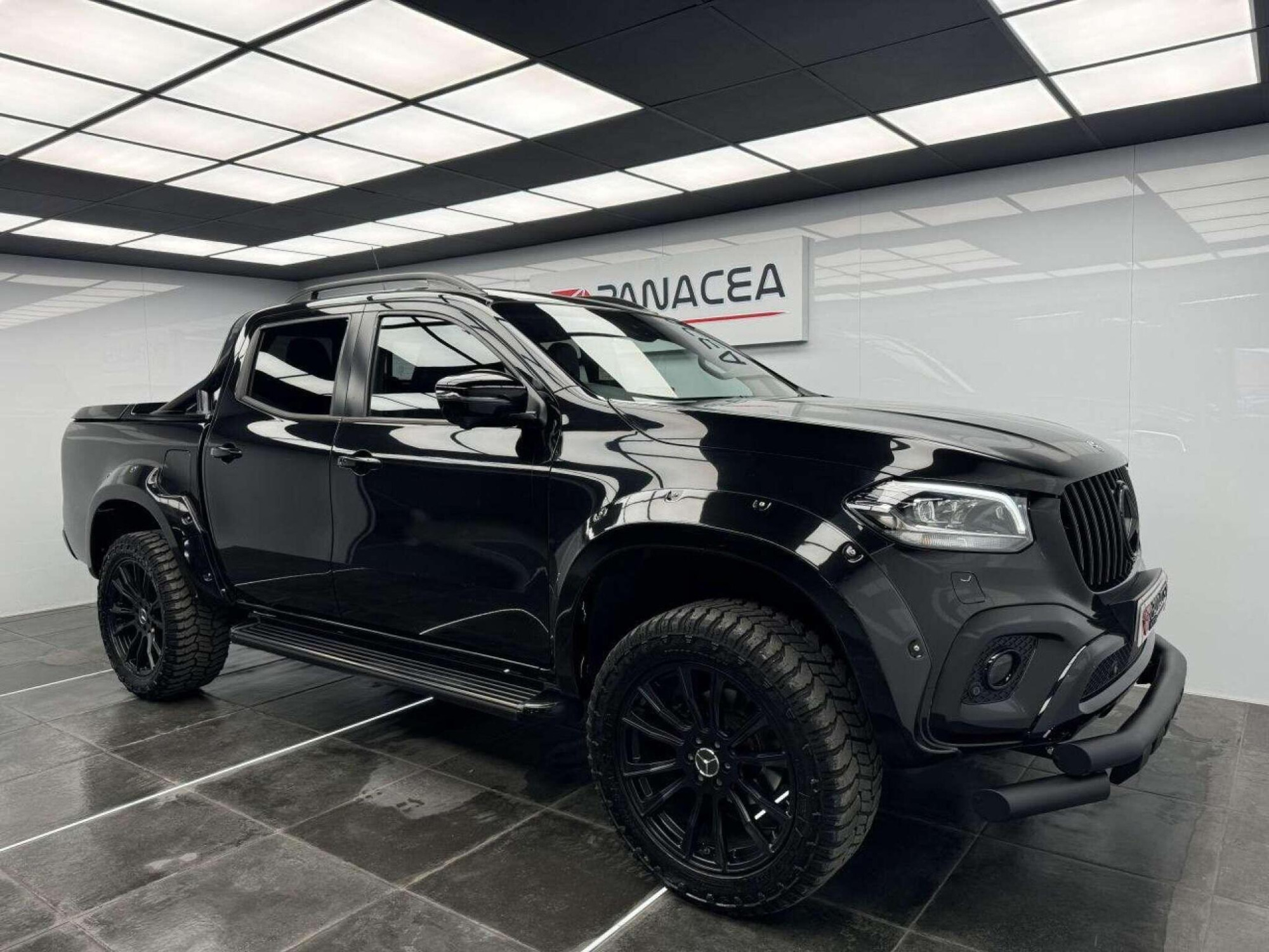 2017 Mercedes-Benz X-CLASS image 4