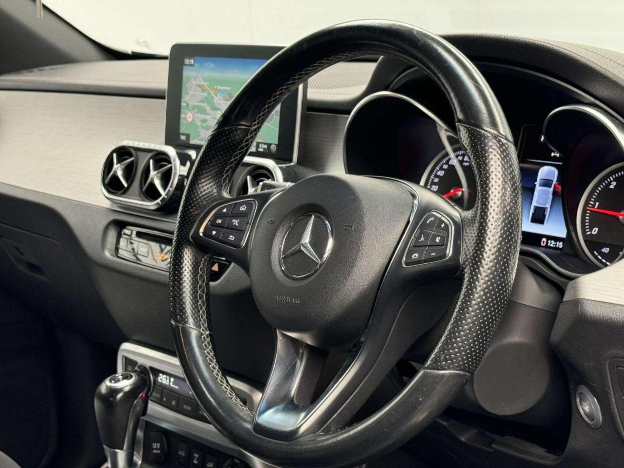 2017 Mercedes-Benz X-CLASS image 10