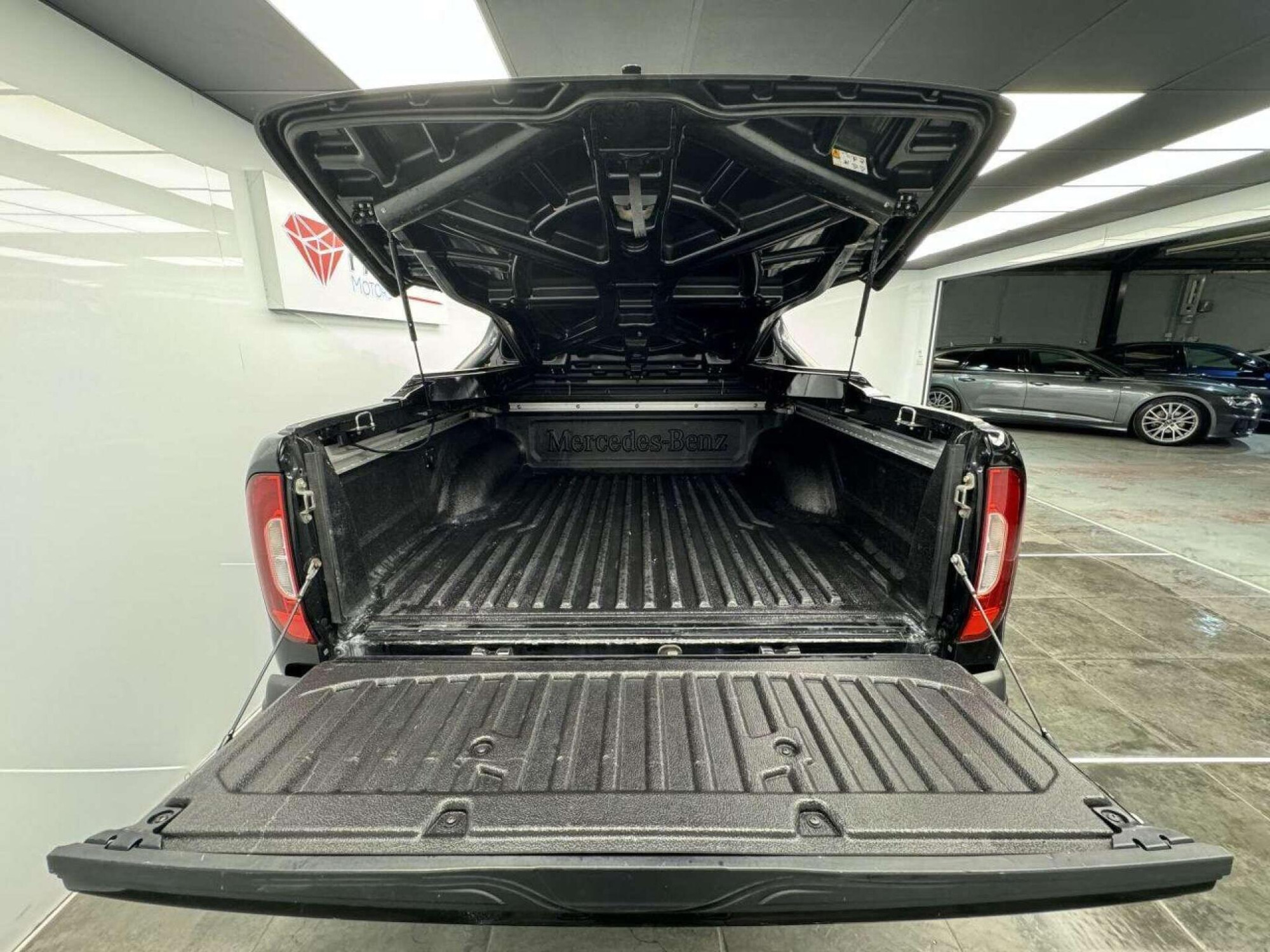 2017 Mercedes-Benz X-CLASS image 30