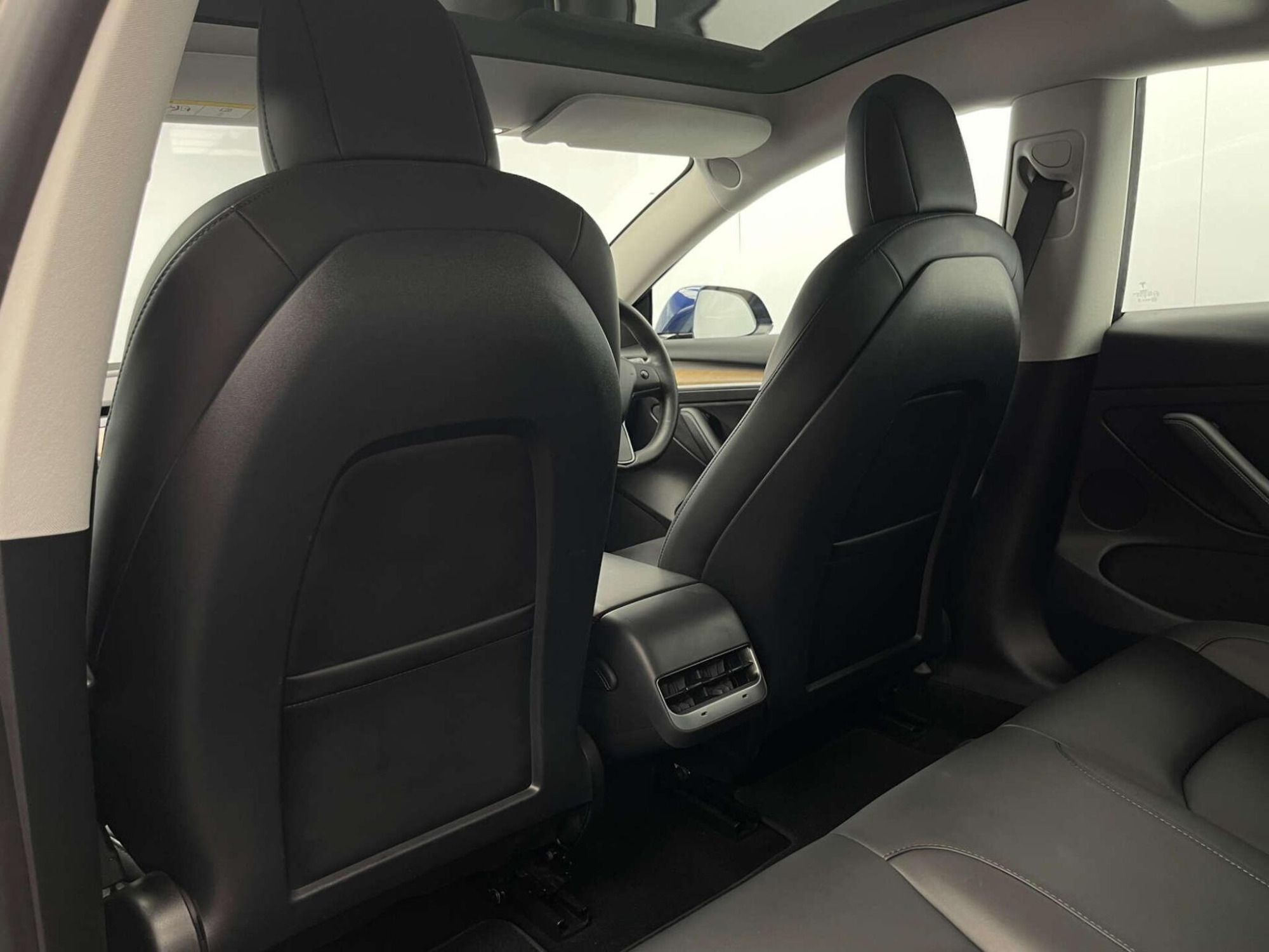 2021 Tesla Model 3 image 38