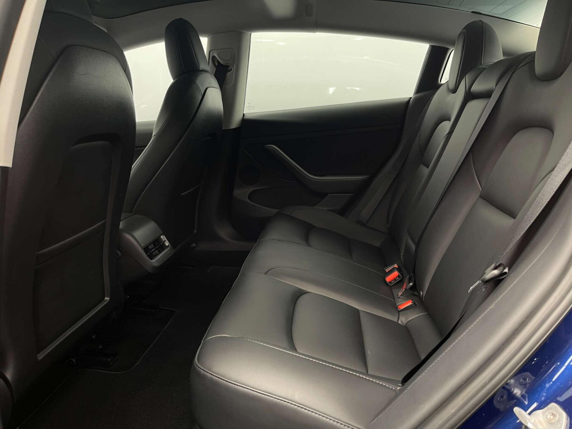2021 Tesla Model 3 image 40
