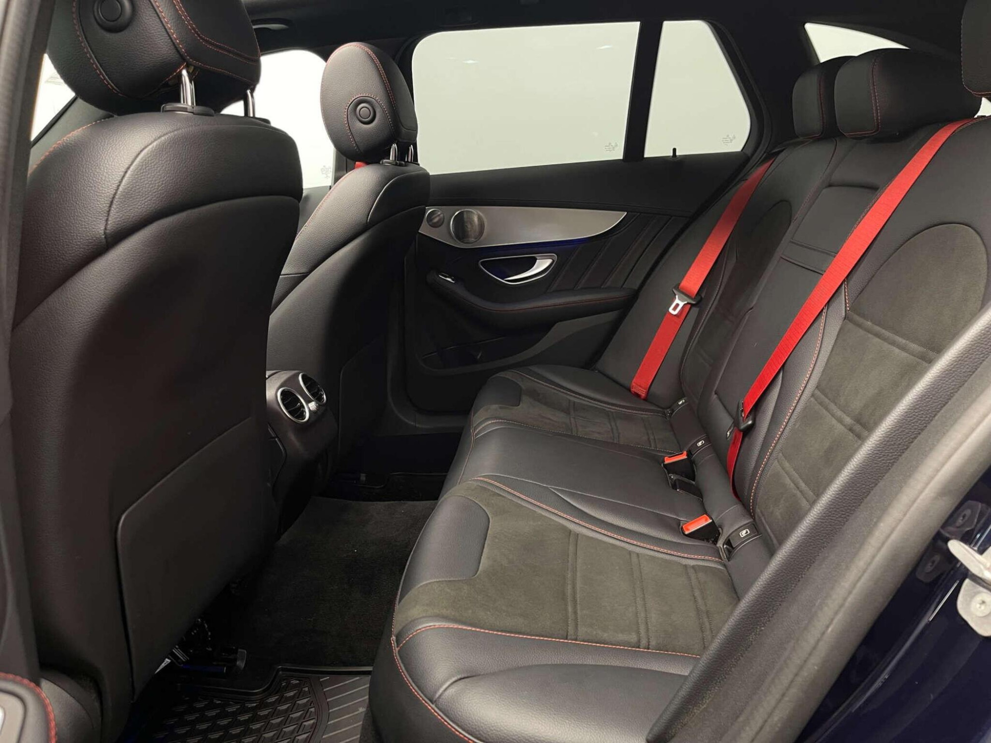 2019 Mercedes-Benz C-CLASS image 38