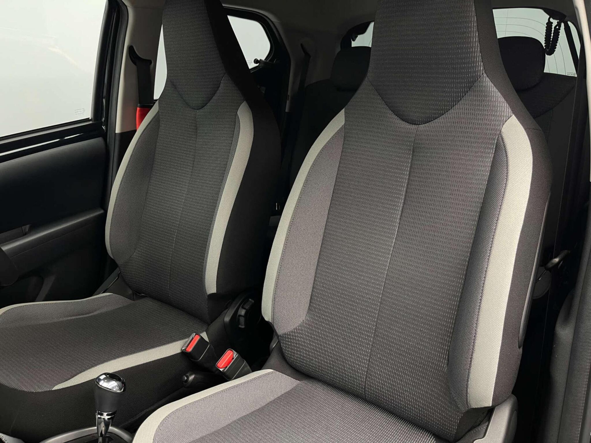 2020 Toyota AYGO image 30