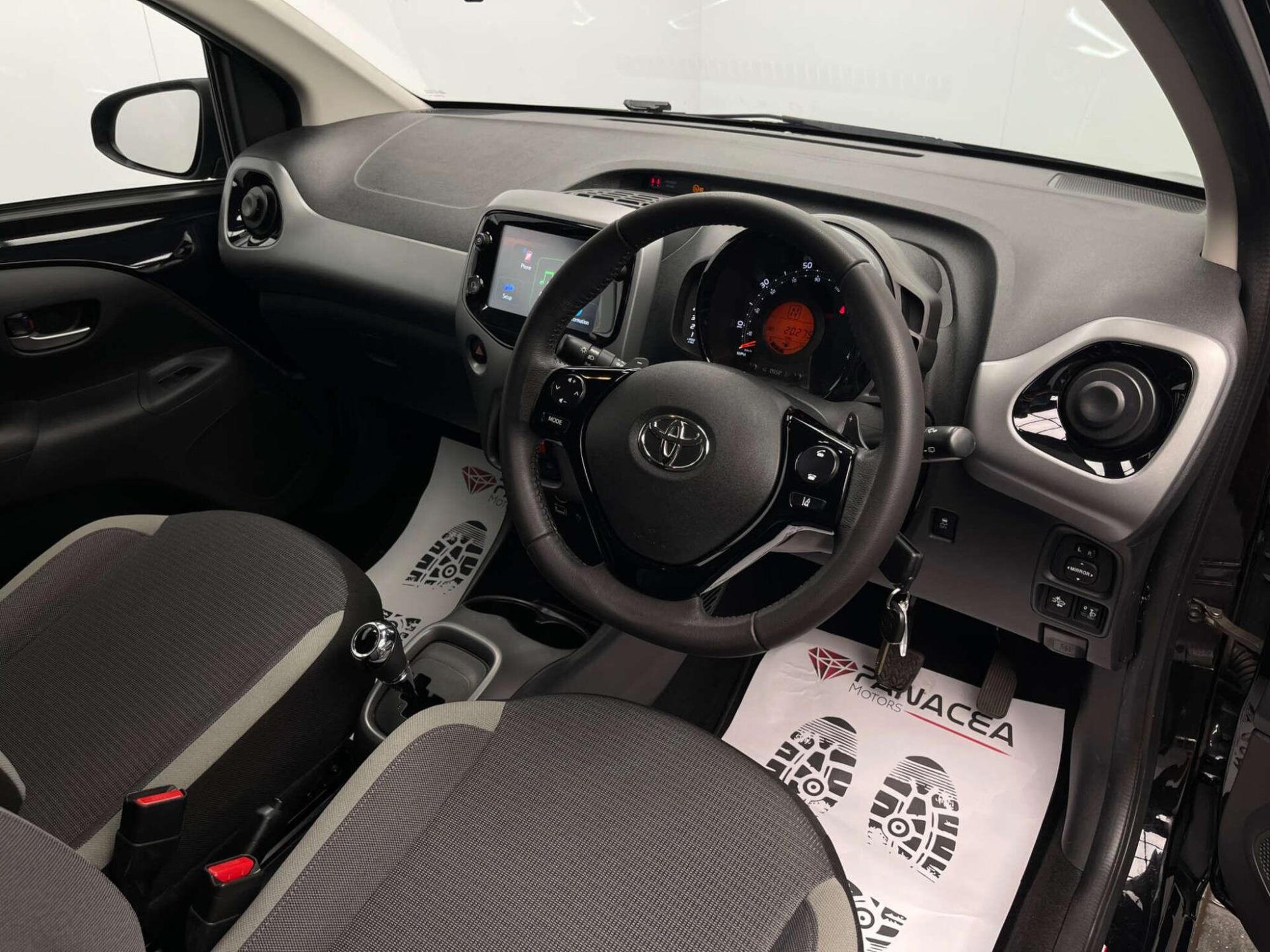 2020 Toyota AYGO image 8