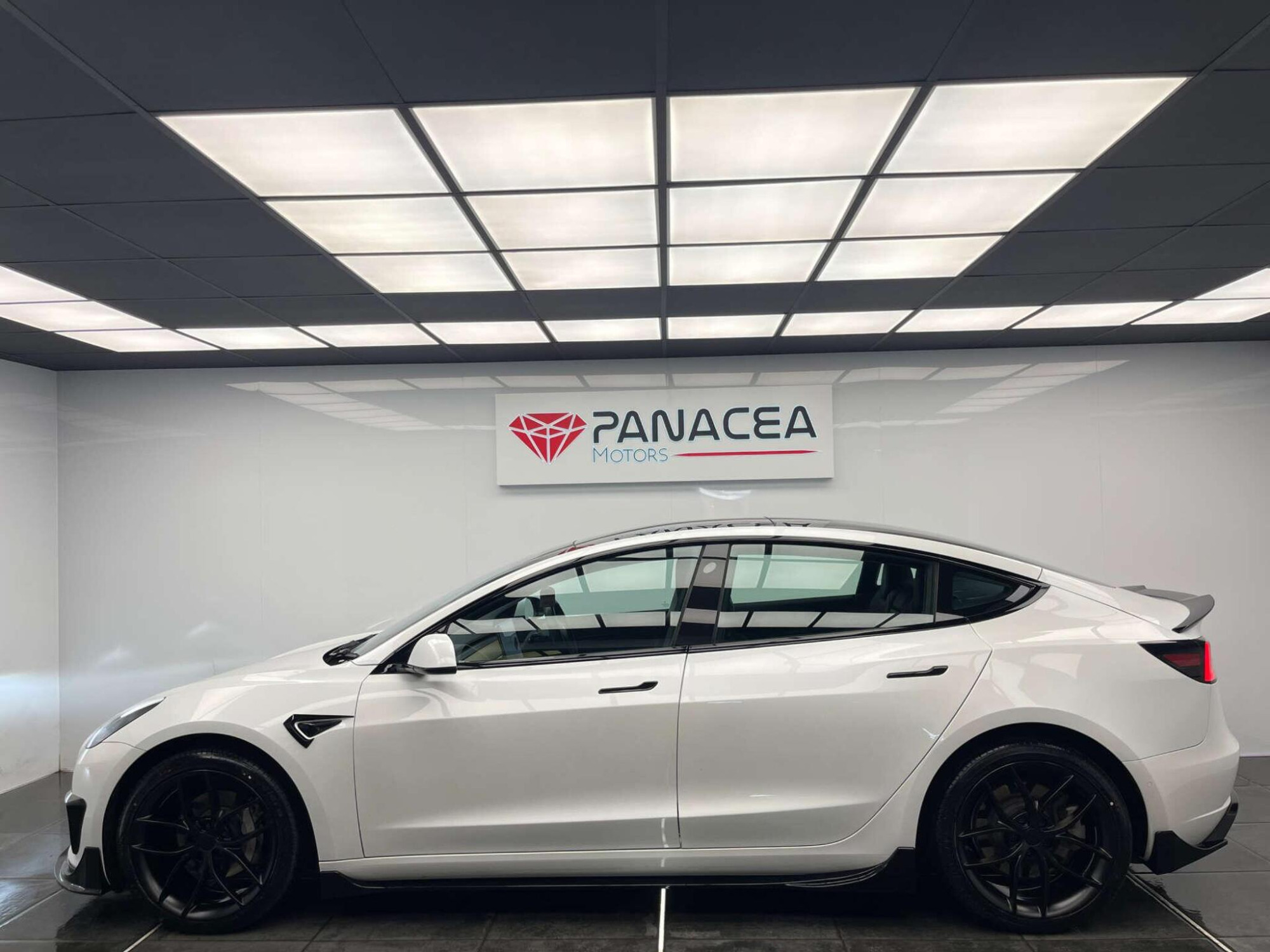 2020 Tesla Model 3 image 29