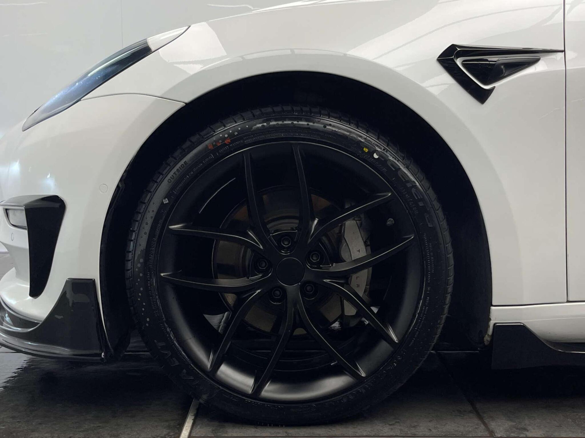 2020 Tesla Model 3 image 44