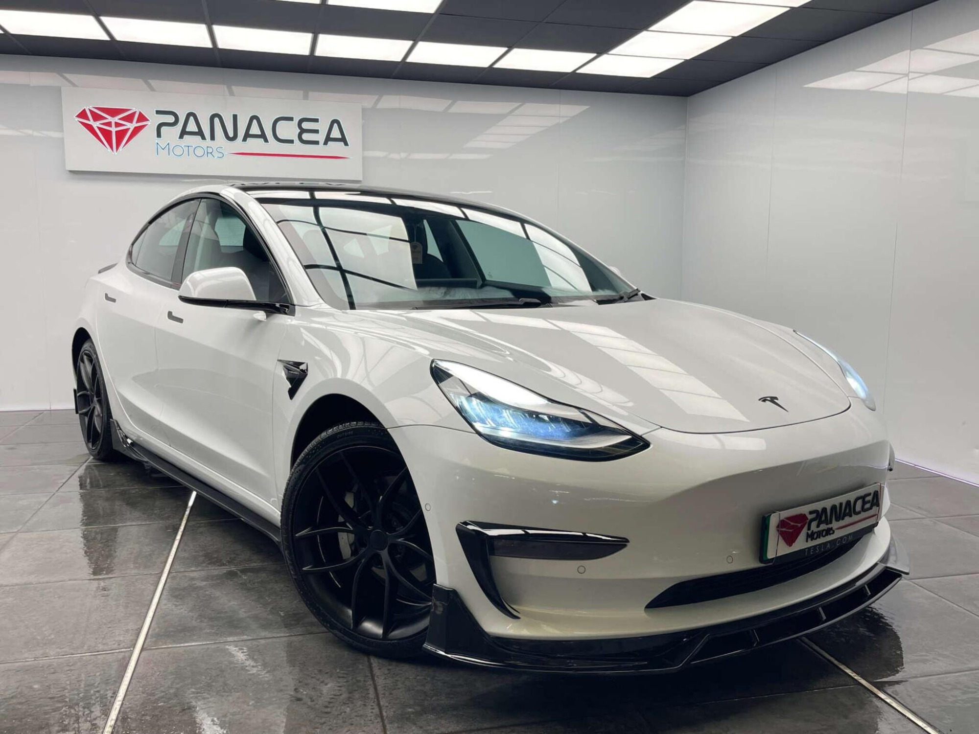 2020 Tesla Model 3 image 24