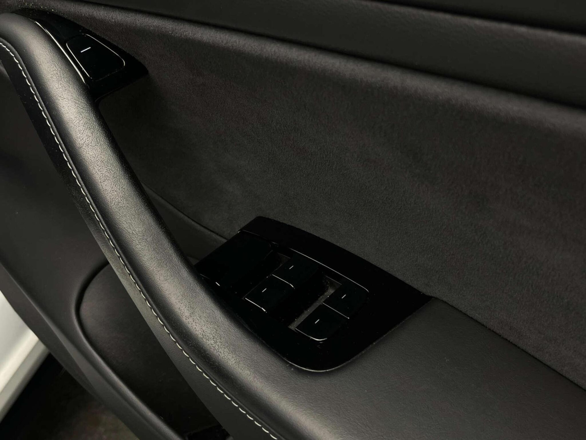 2020 Tesla Model 3 image 27