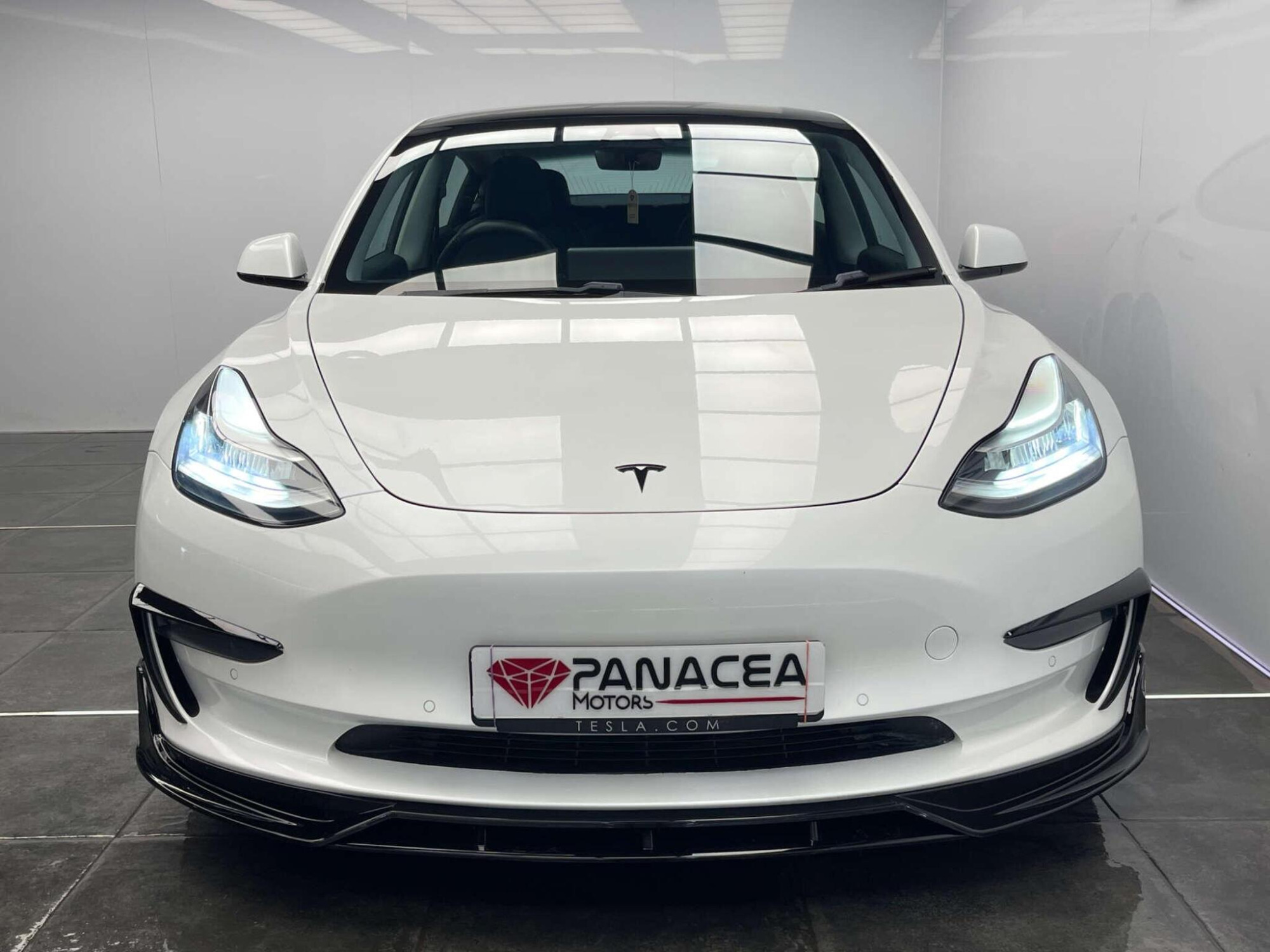 2020 Tesla Model 3 image 5