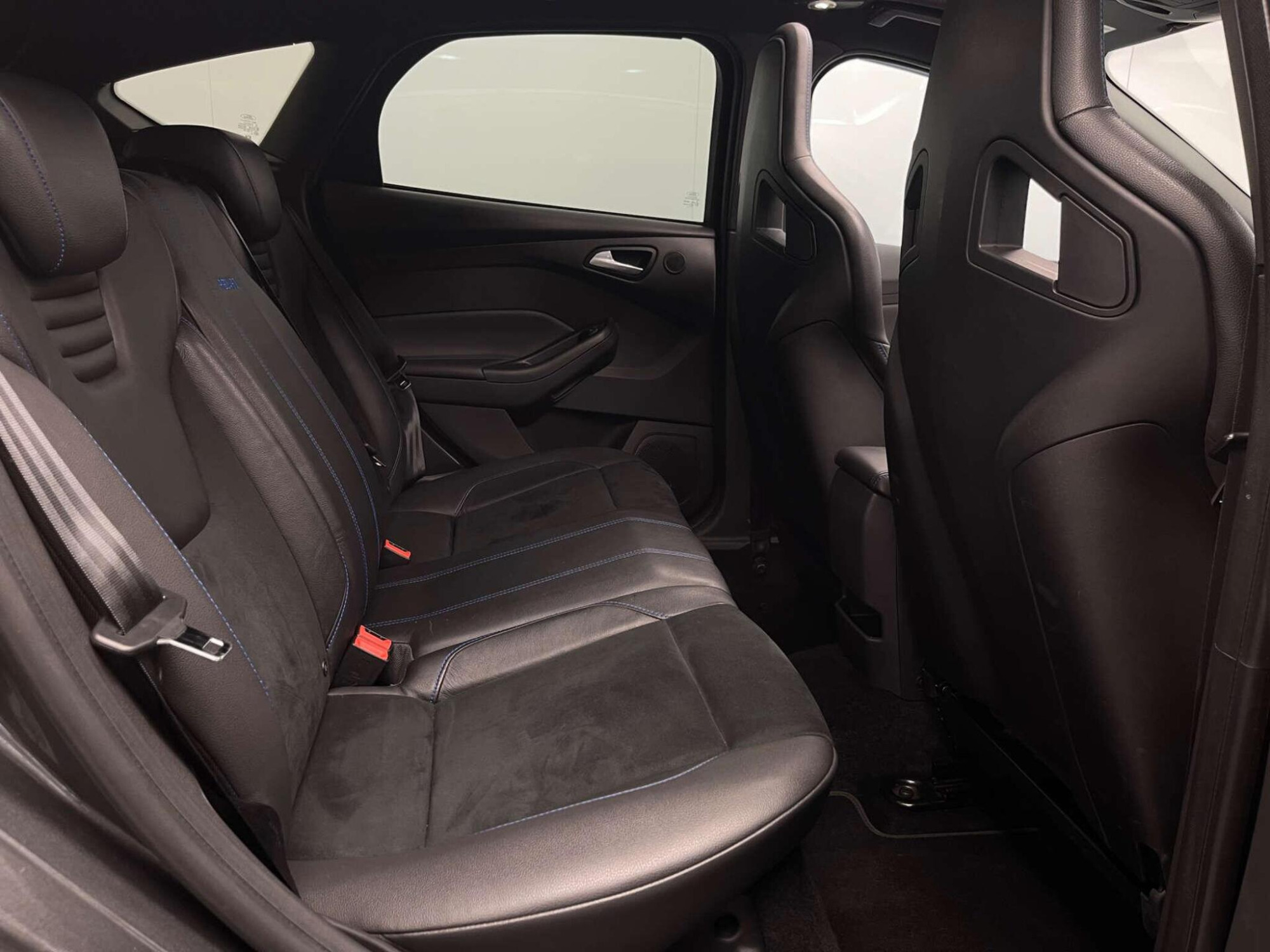 2016 Ford FOCUS image 27