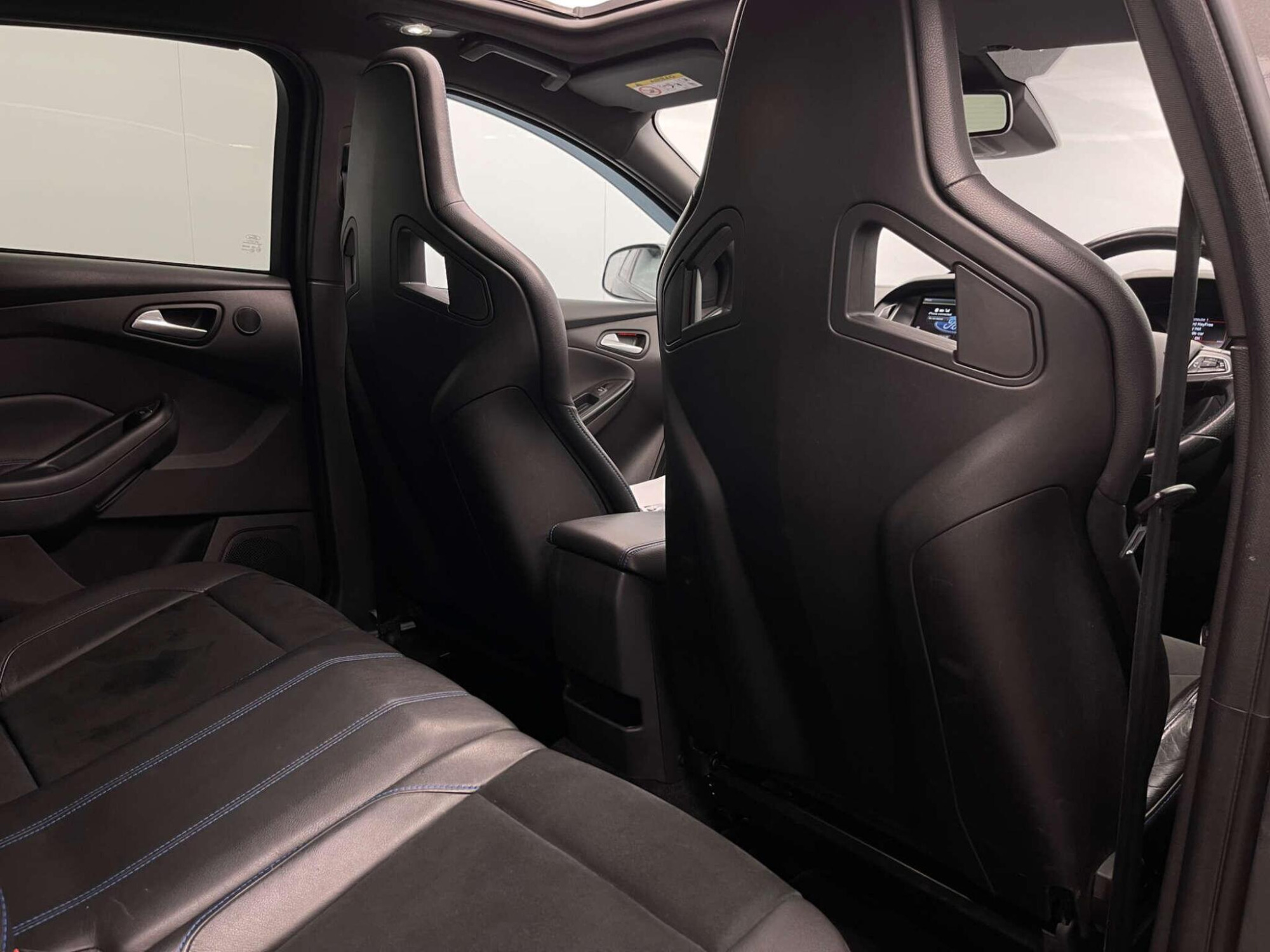 2016 Ford FOCUS image 28