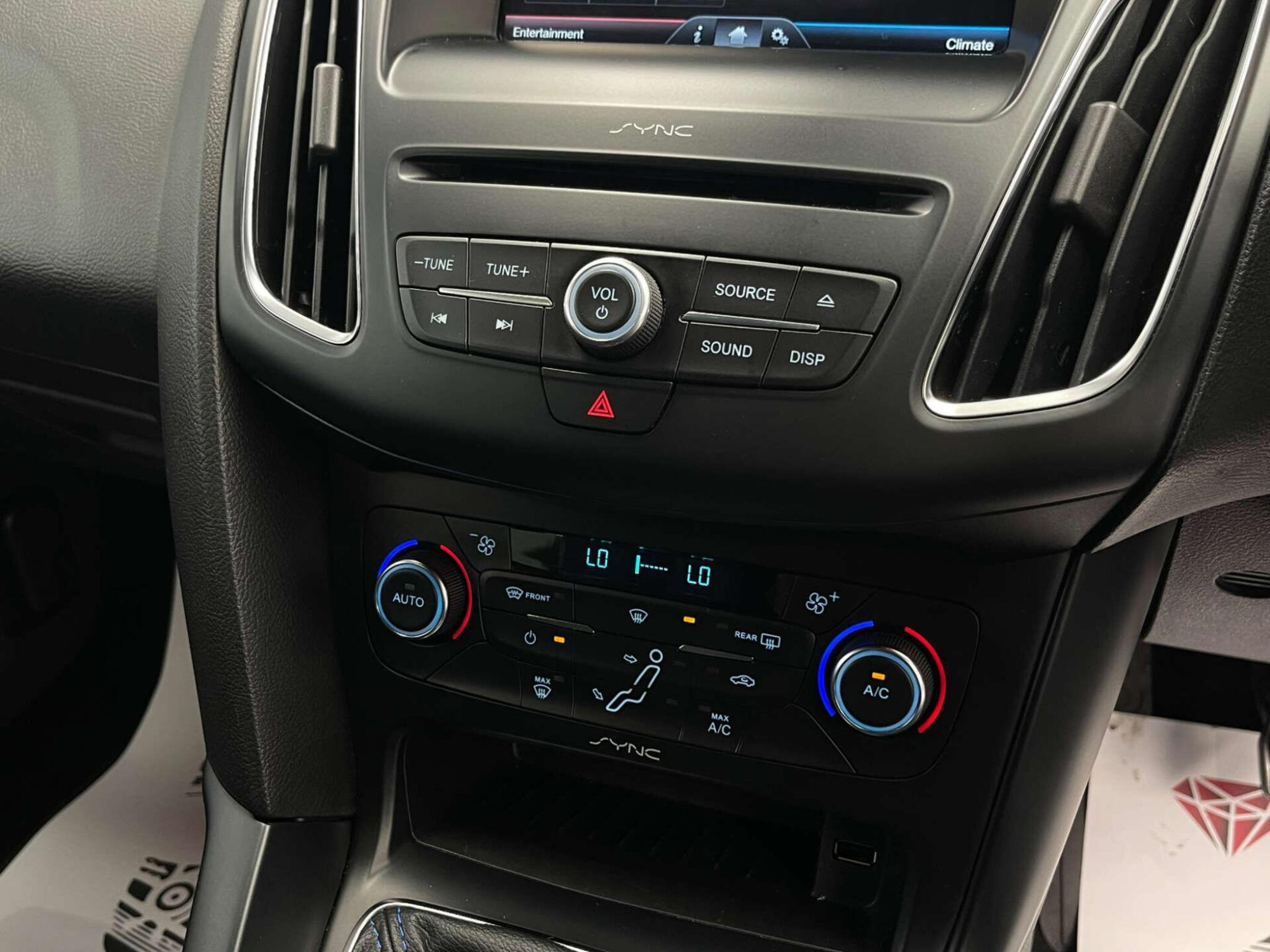 2016 Ford FOCUS image 24
