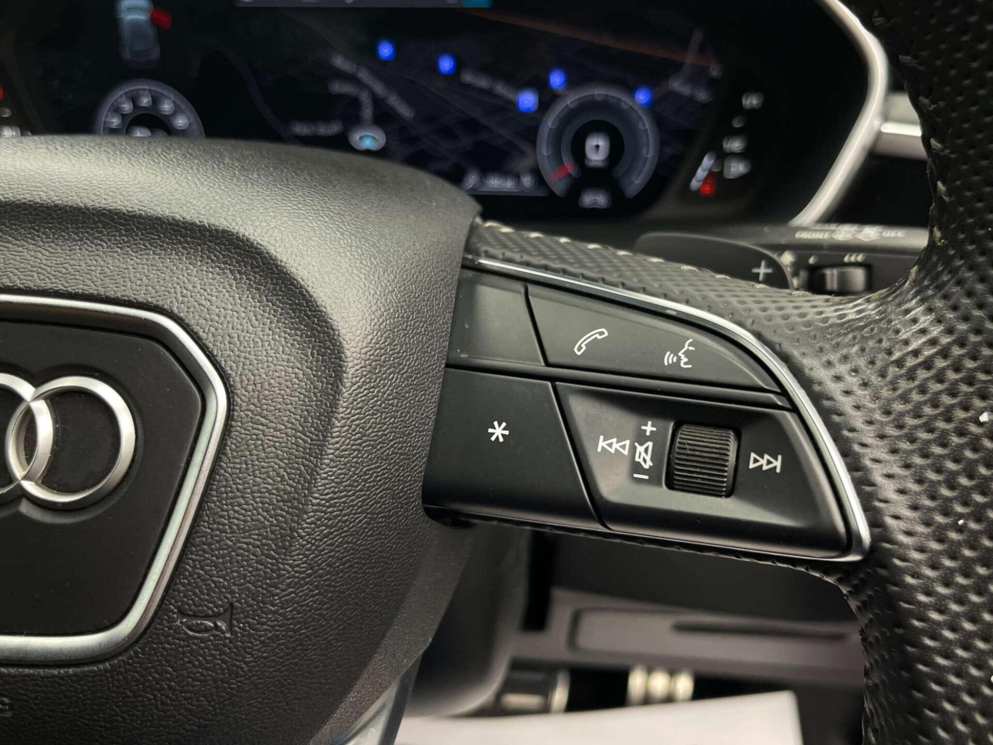 2020 Audi Q3 image 21