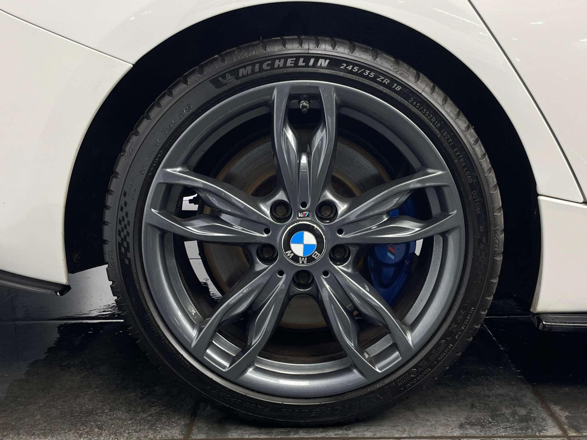 2015 BMW 1 SERIES image 6