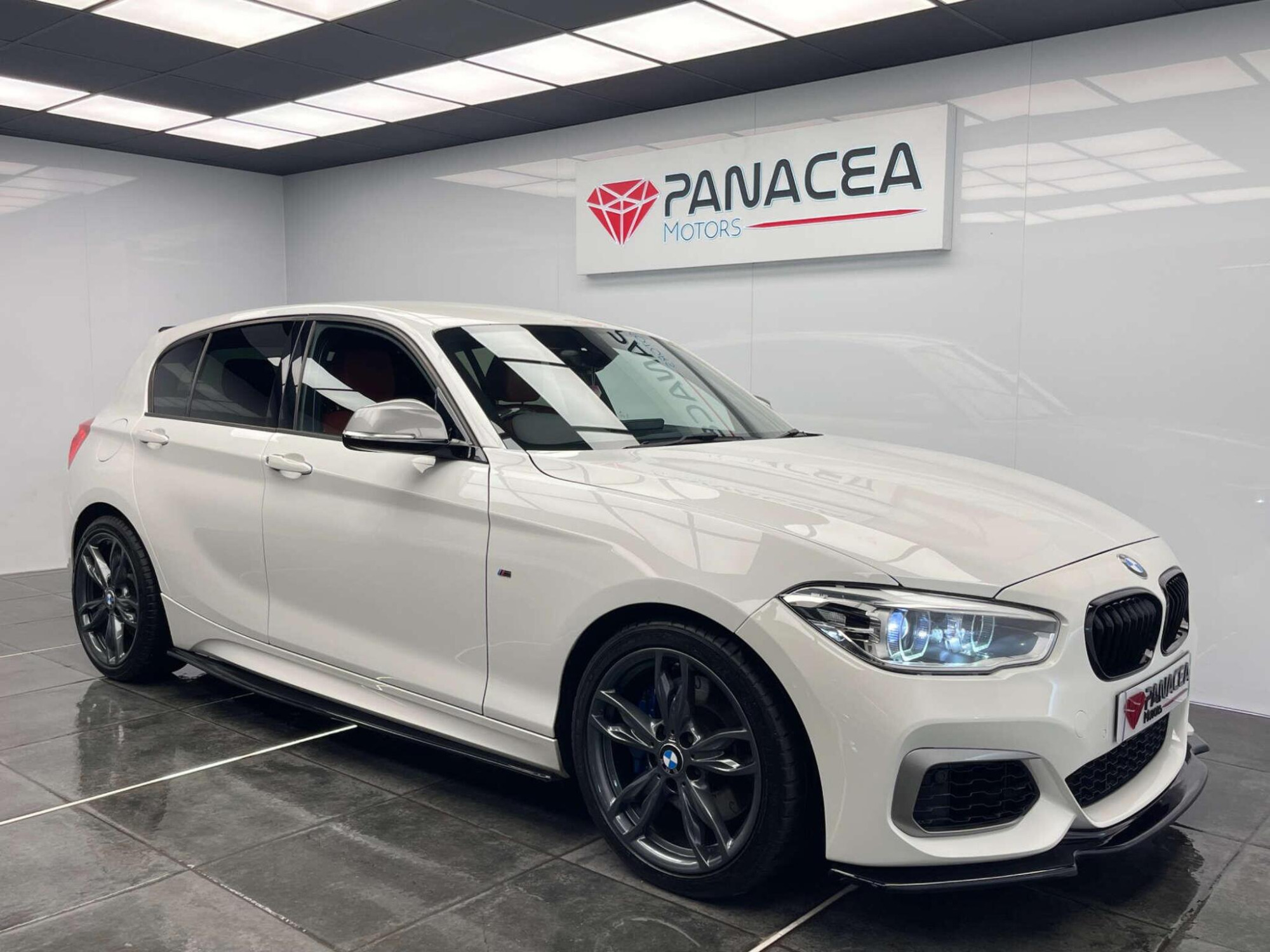 2015 BMW 1 SERIES image 12