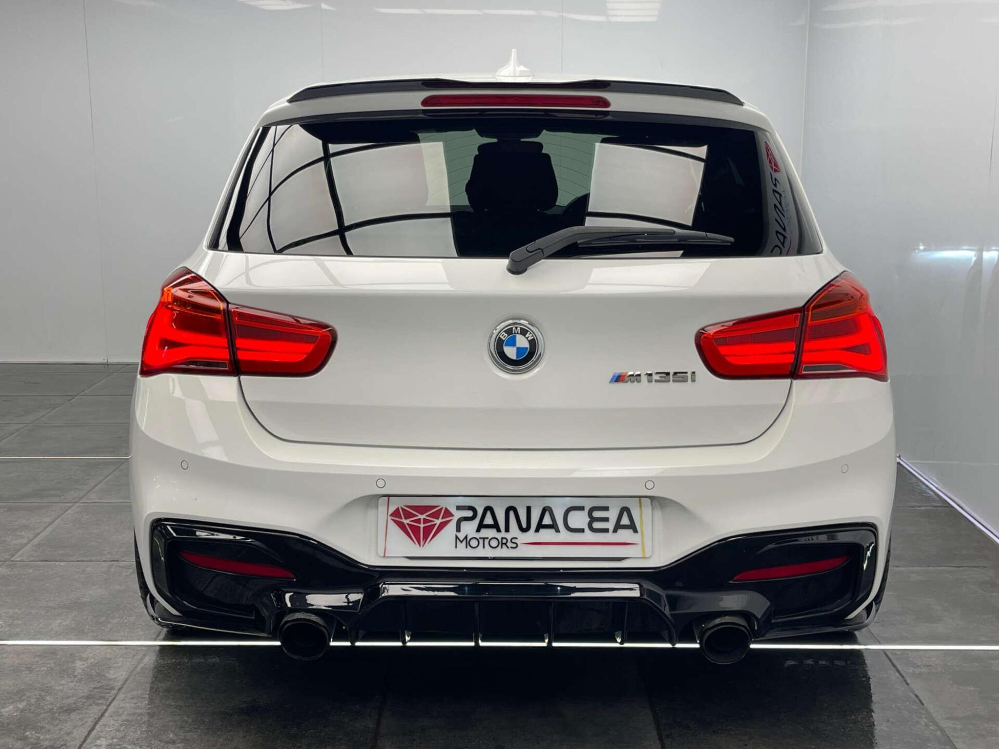 2015 BMW 1 SERIES image 30