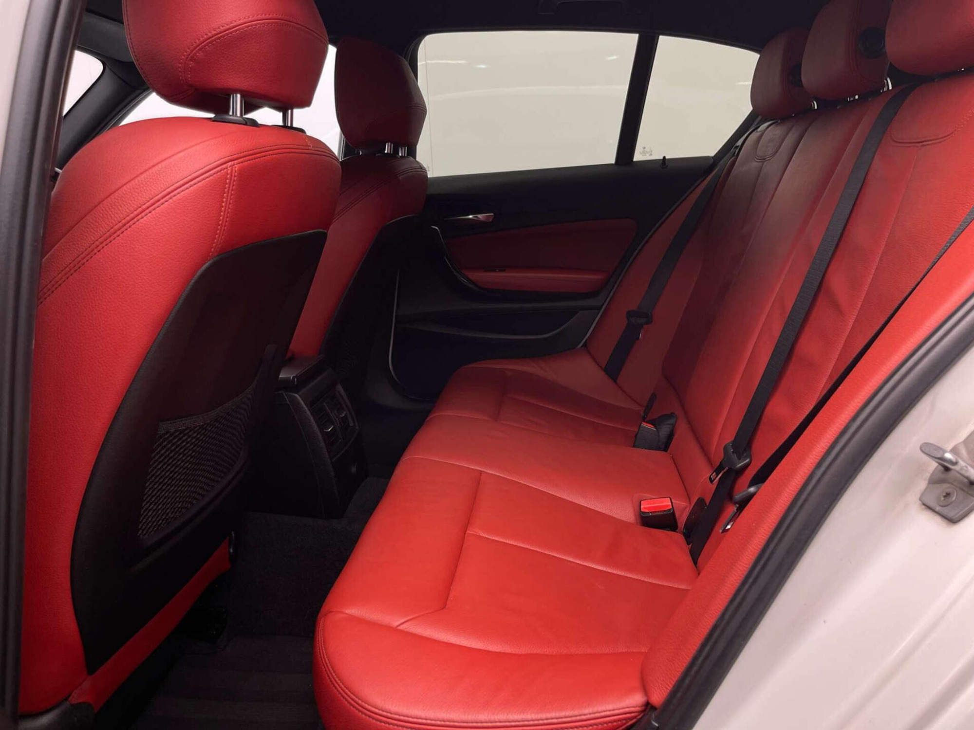 2015 BMW 1 SERIES image 39