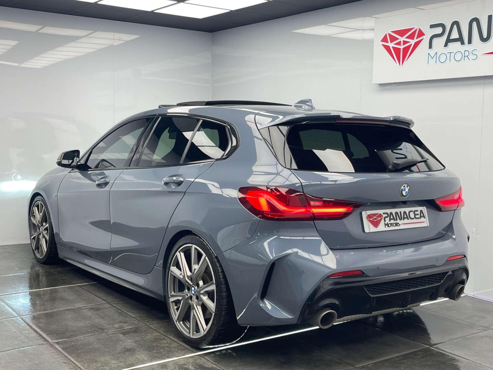 2020 BMW 1 SERIES image 30