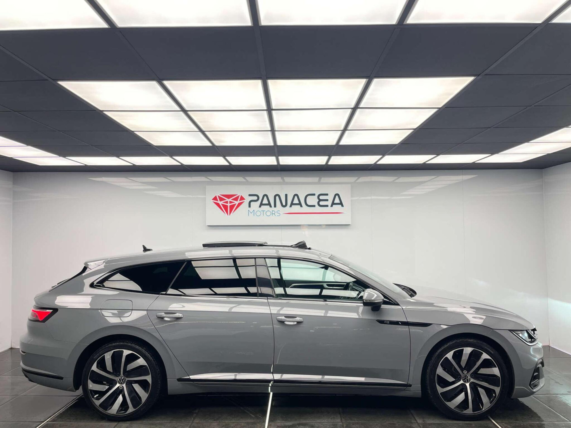 2023 Volkswagen ARTEON image 3