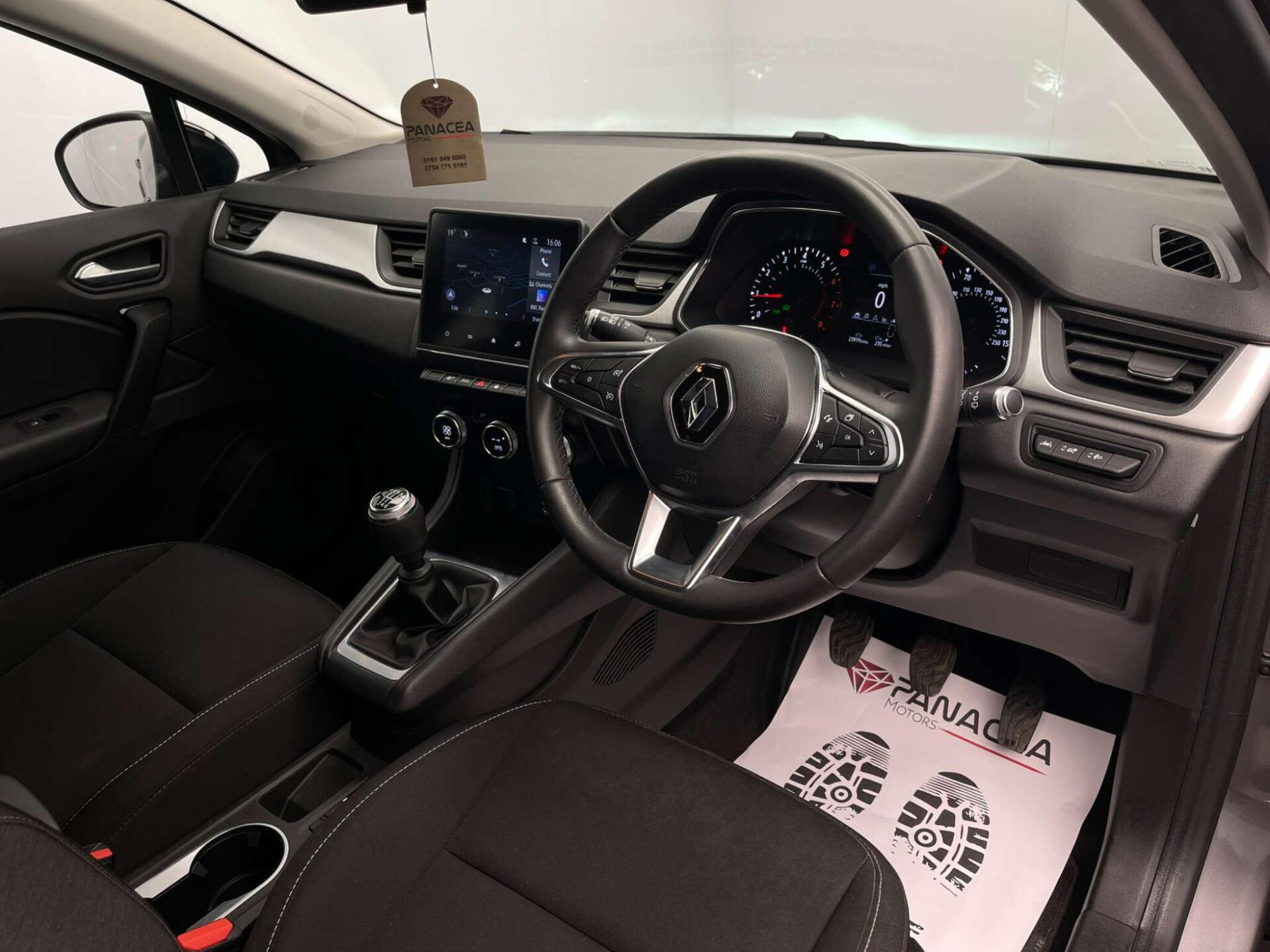 2021 Renault CAPTUR image 8