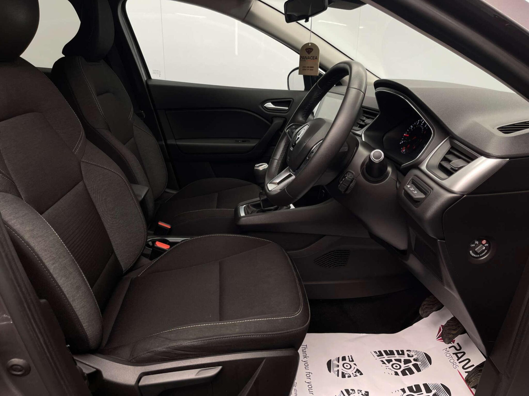 2021 Renault CAPTUR image 9