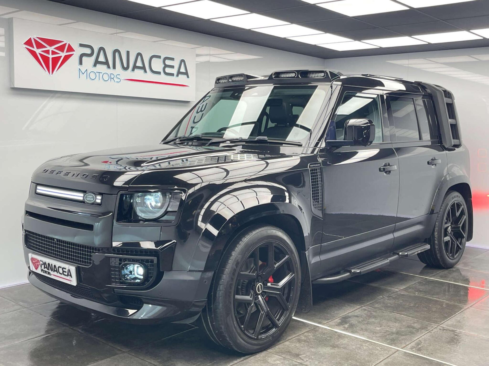 2020 Land Rover DEFENDER image 9