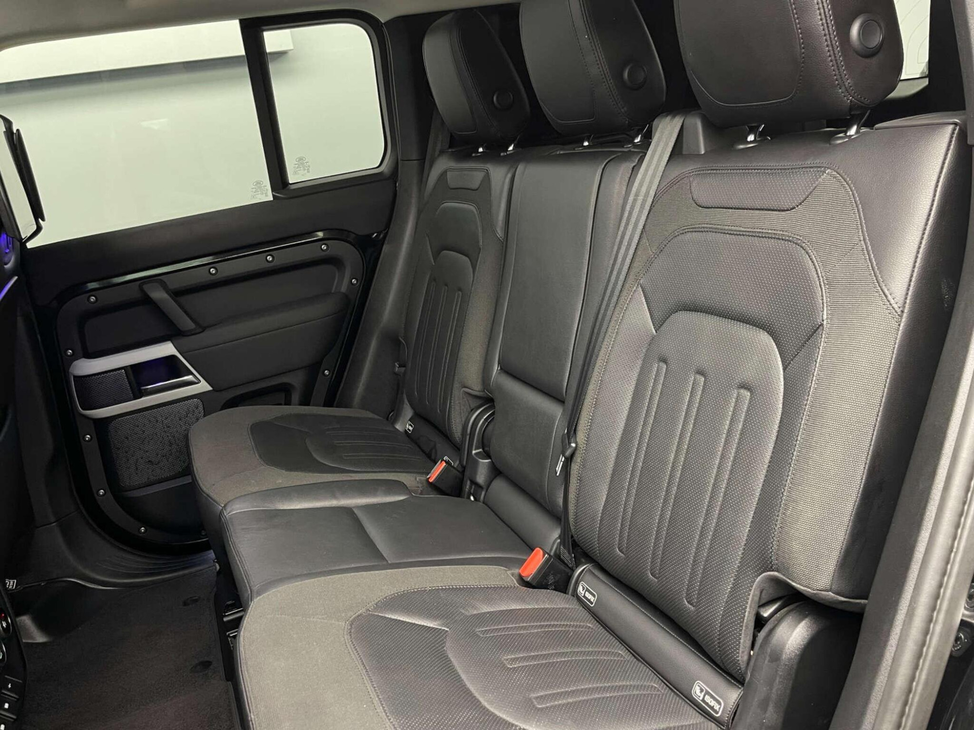 2020 Land Rover DEFENDER image 20