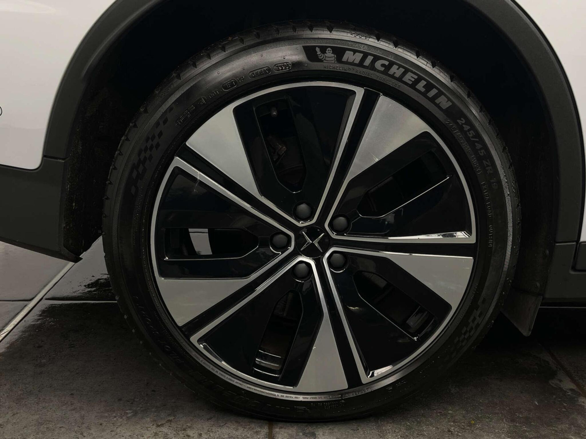 2023 Polestar 2 image 29