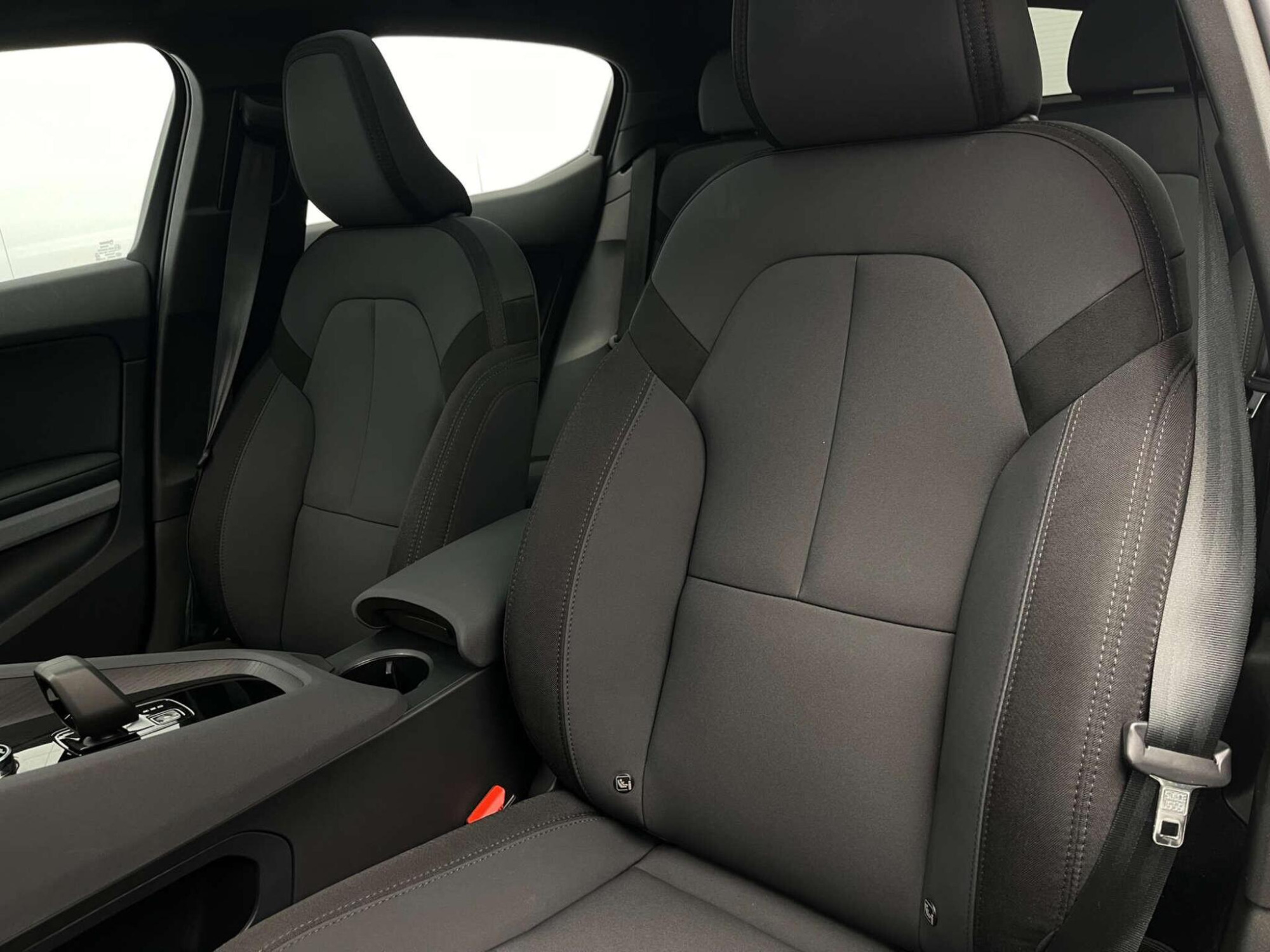 2023 Polestar 2 image 40