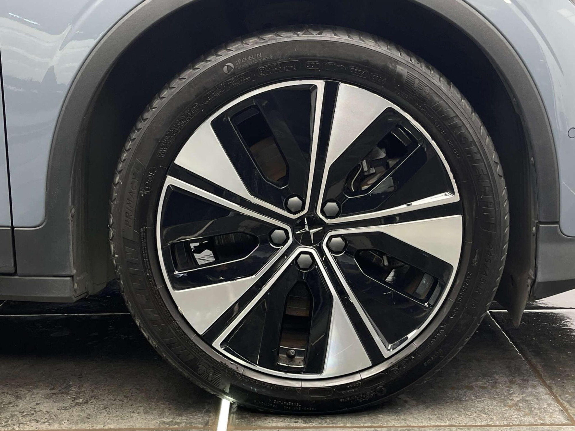 2022 Polestar 2 image 40